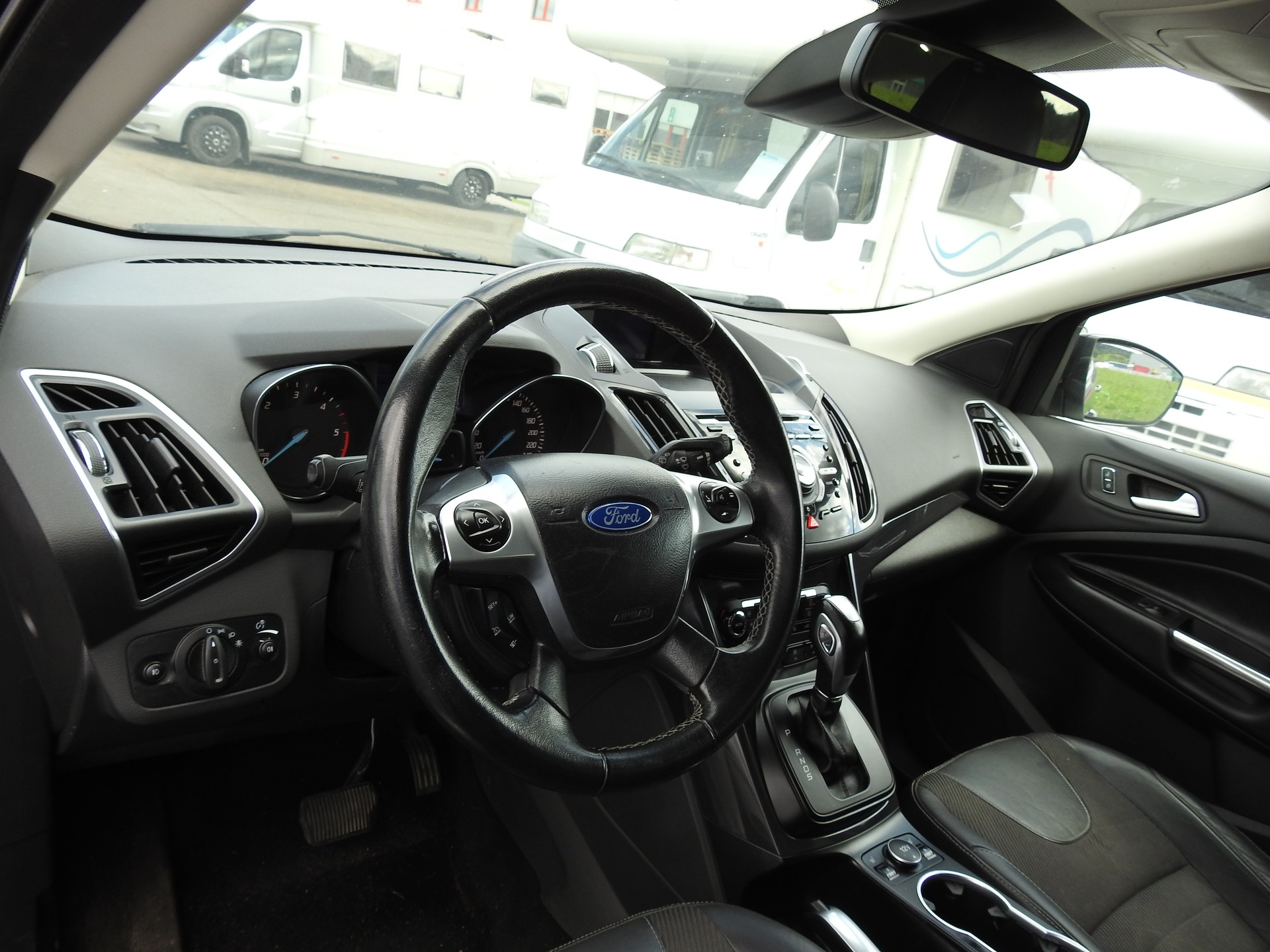 FORD Kuga 2.0 TDCi Titanium 4WD PowerShift-image-11