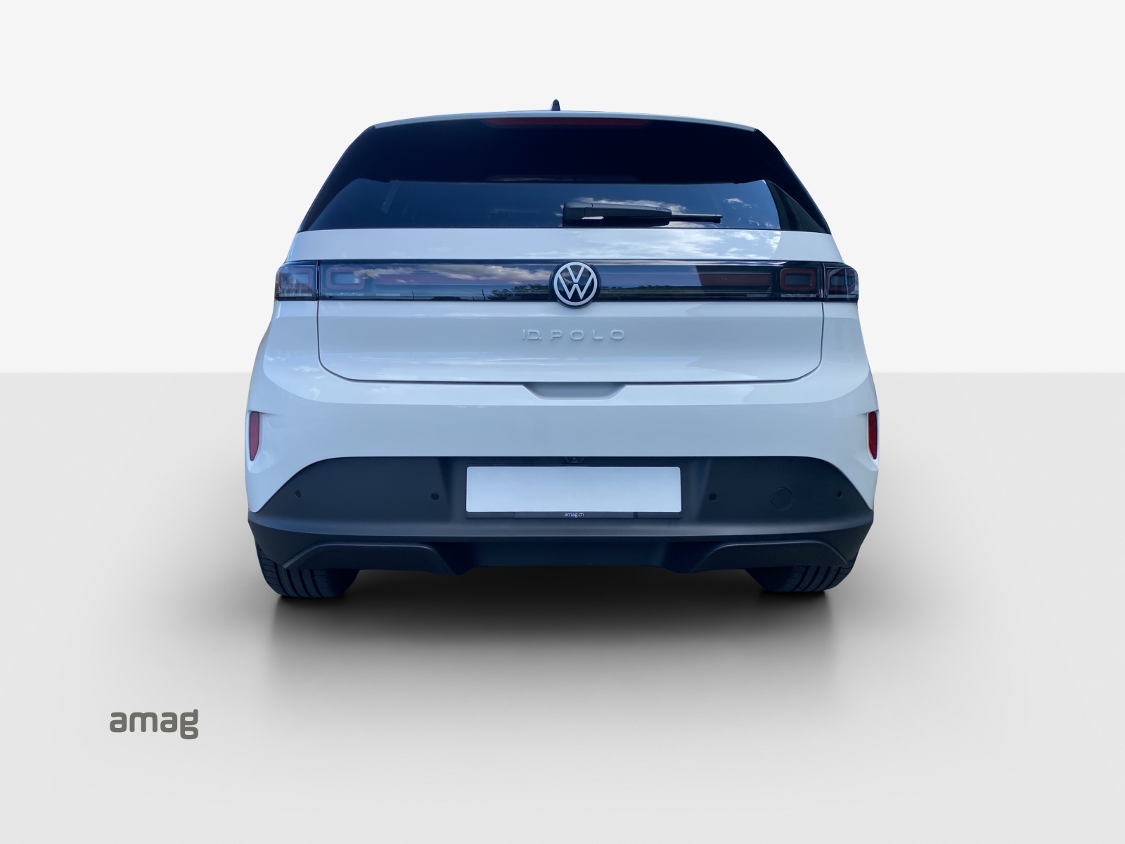 VW ID.Polo 52 kWh Life Edition One-showroom-element-3
