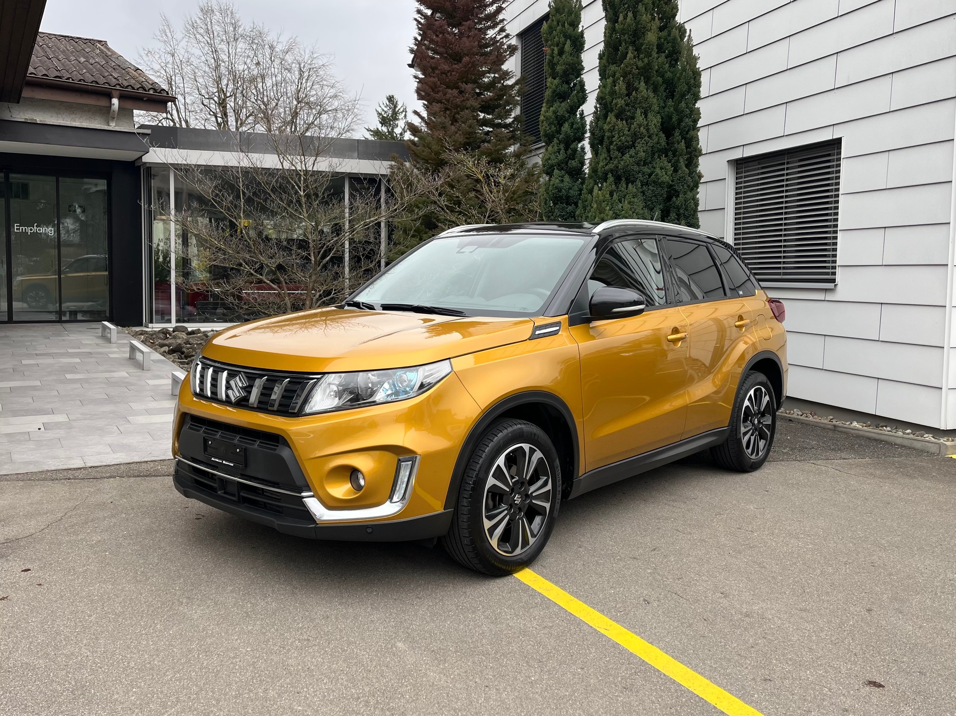 SUZUKI Vitara 1.4 4x4 Boosterjet Compact Top Automatic *Vollausstattung*aus 1. Hand*Garantie*-image-1