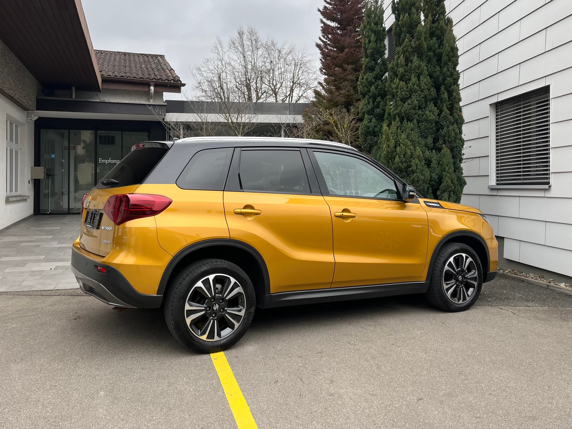 SUZUKI Vitara 1.4 4x4 Boosterjet Compact Top Automatic *Vollausstattung*aus 1. Hand*Garantie*-image-2