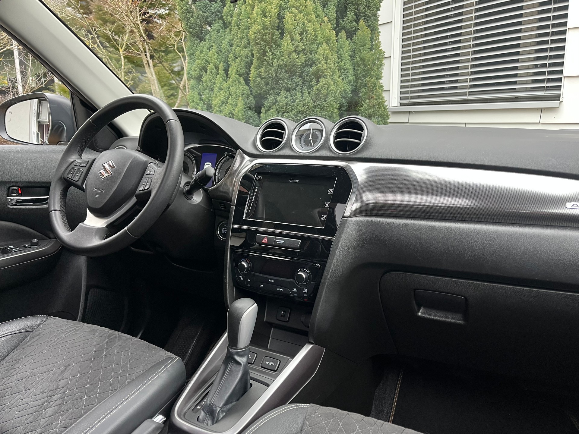 SUZUKI Vitara 1.4 4x4 Boosterjet Compact Top Automatic *Vollausstattung*aus 1. Hand*Garantie*-image-6