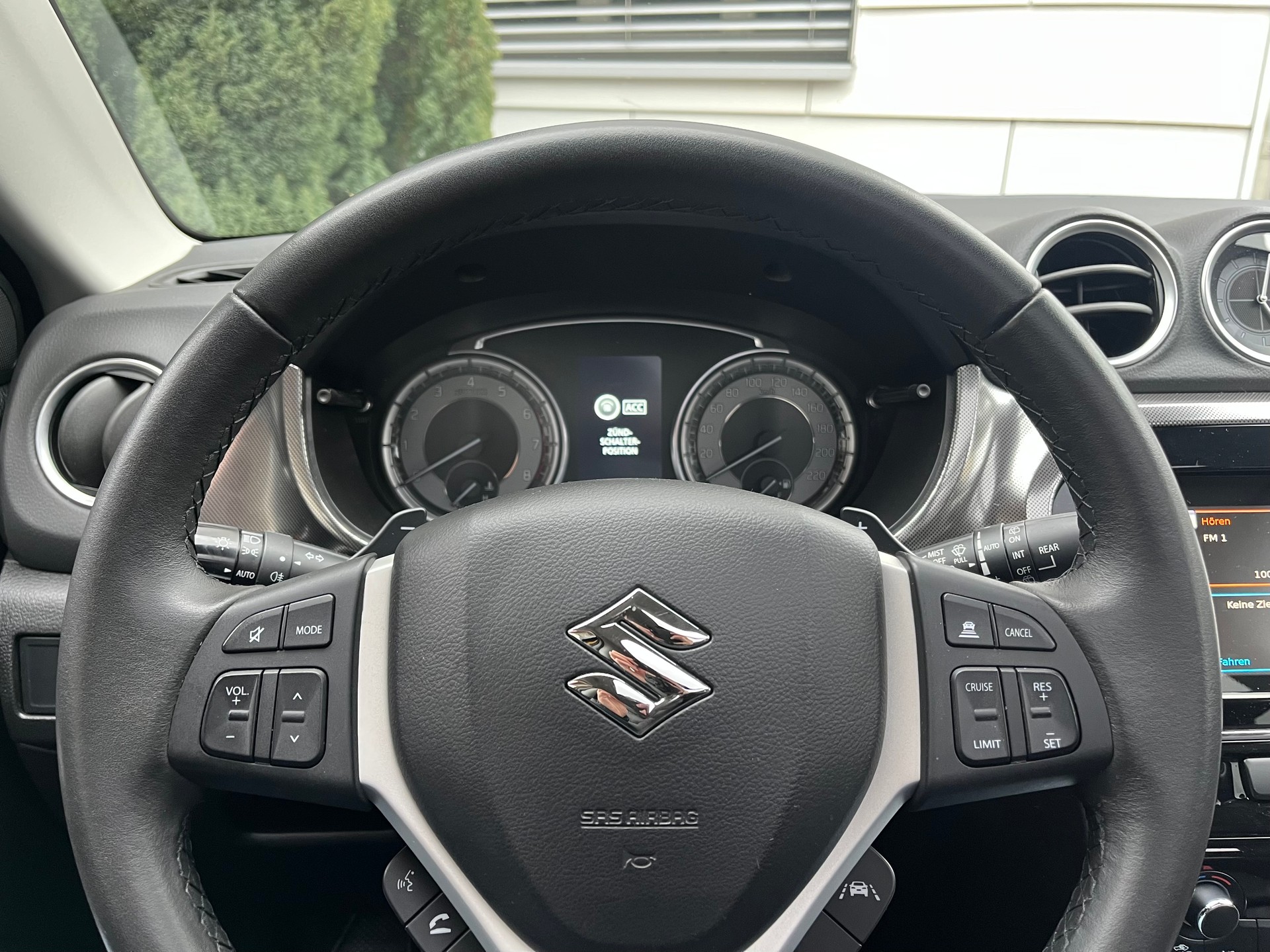 SUZUKI Vitara 1.4 4x4 Boosterjet Compact Top Automatic *Vollausstattung*aus 1. Hand*Garantie*-image-12
