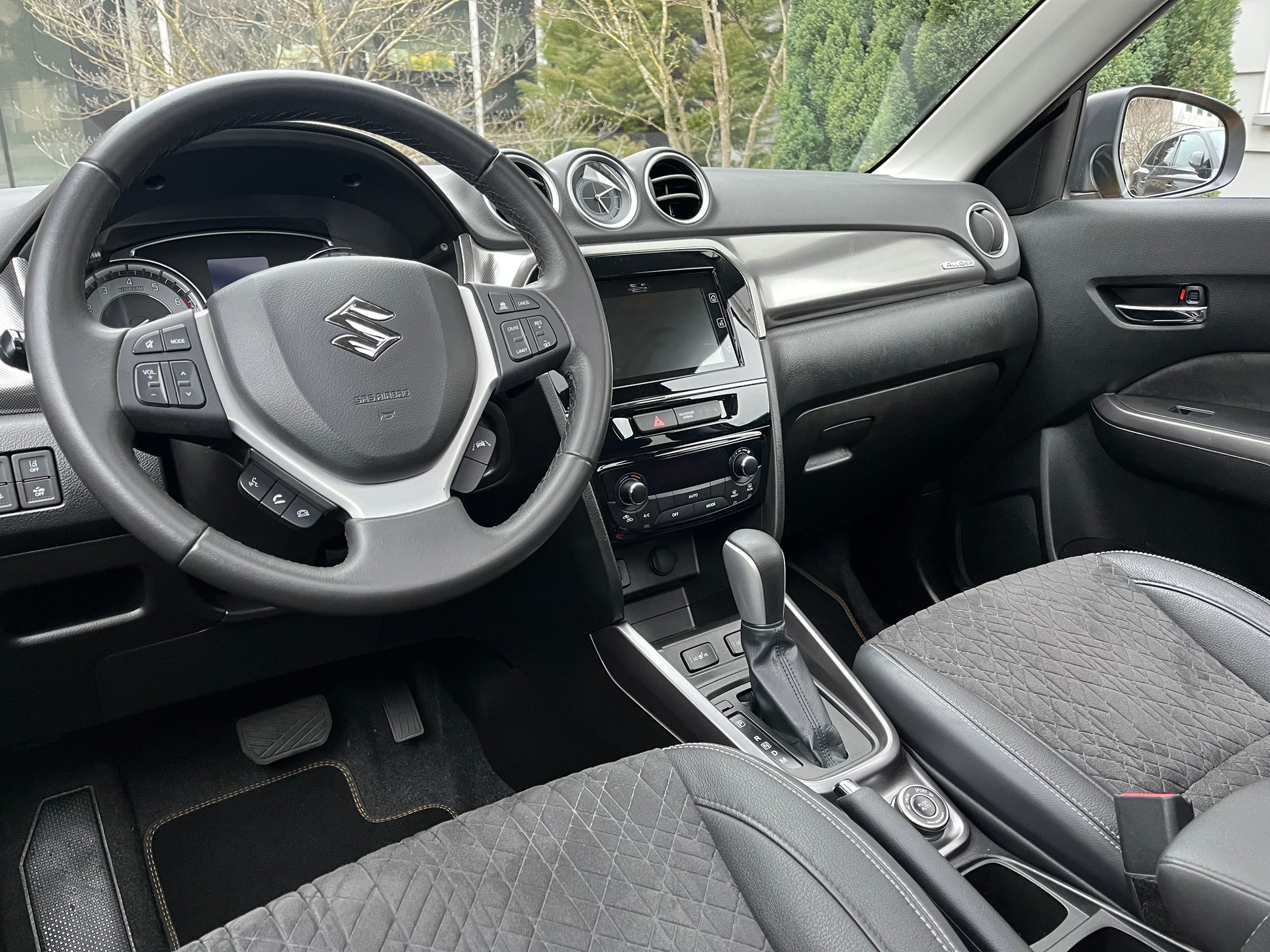 SUZUKI Vitara 1.4 4x4 Boosterjet Compact Top Automatic *Vollausstattung*aus 1. Hand*Garantie*-image-5