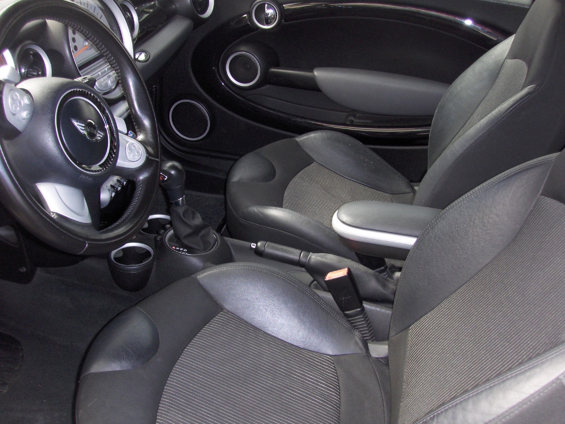 MINI Cooper S Steptronic-image-4