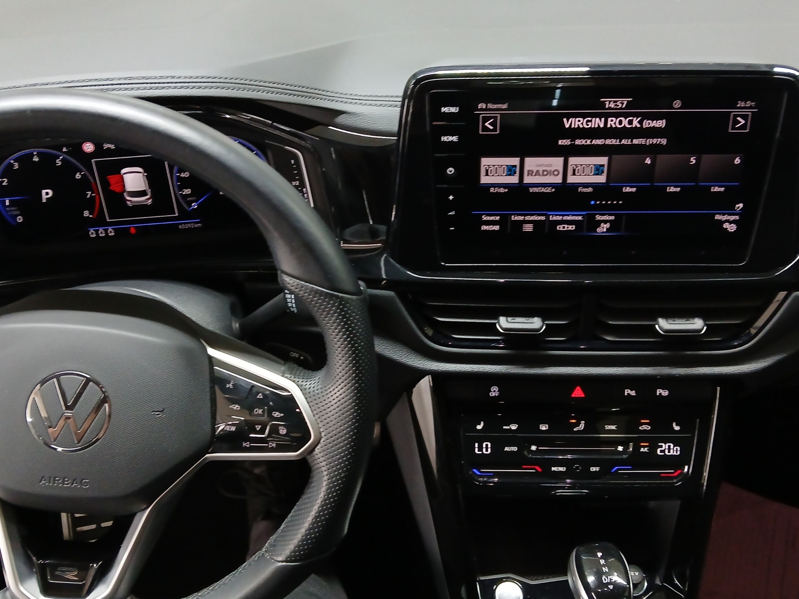 VW T-Roc 2.0 TSI R-Line DSG 4Motion-image-8