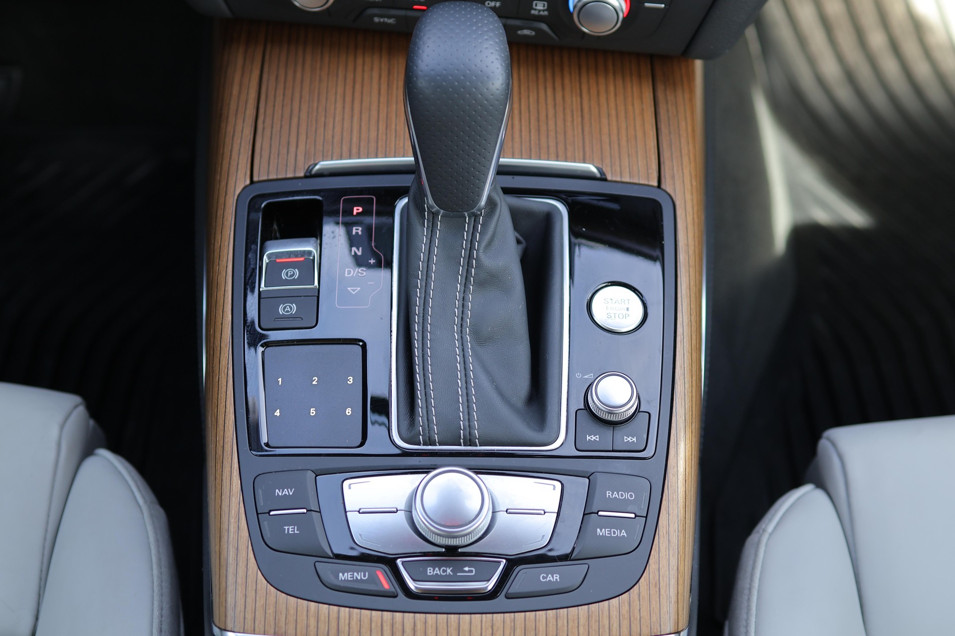 AUDI A7 Sportback 3.0 V6 TDI 320 quattro S-Line * HEAD-UP * NACHTSICHT * SCHIEBEDACH * PACK PREMIUM *-image-24