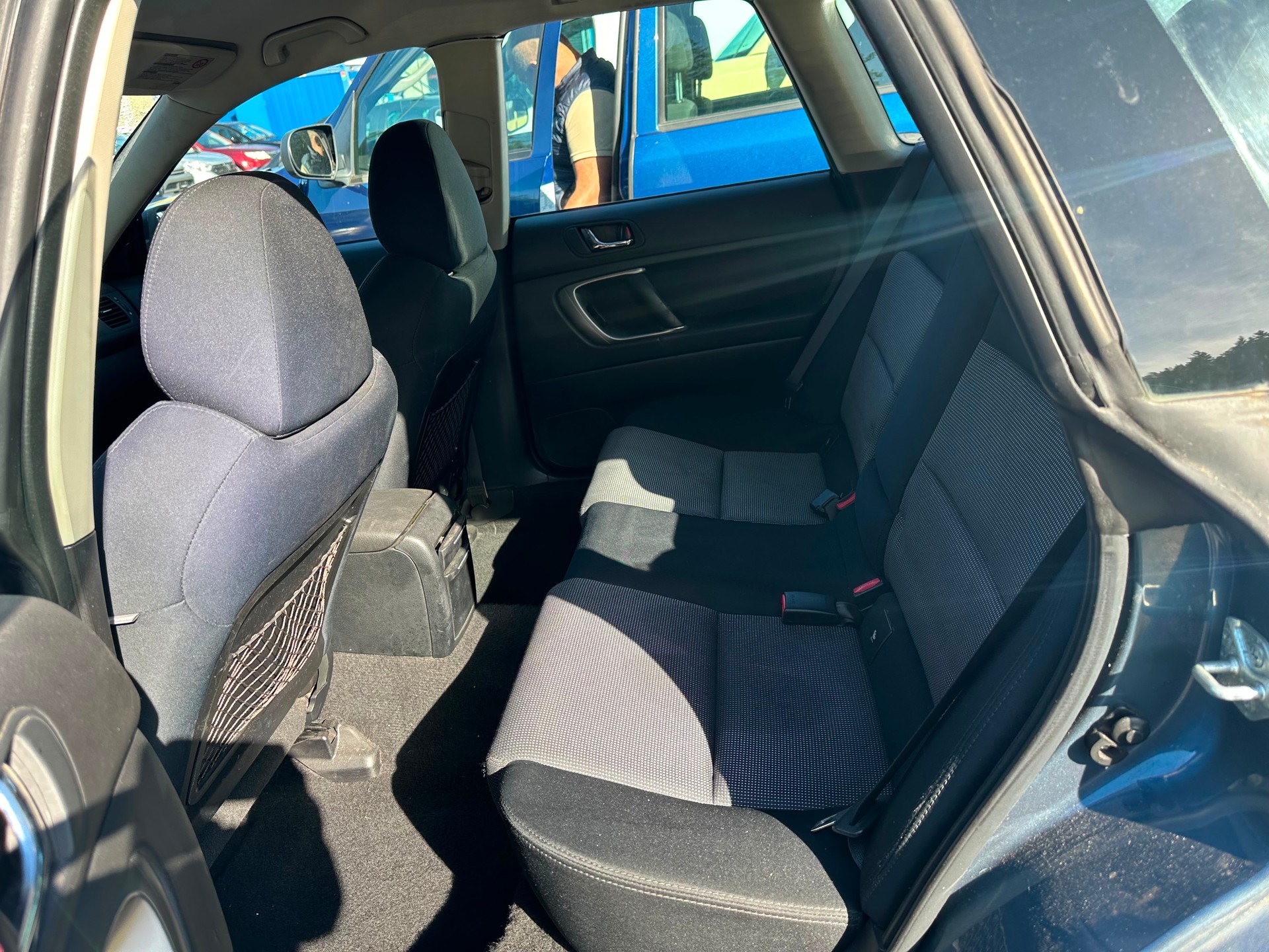 SUBARU Legacy 2.0i AWD Swiss-image-6
