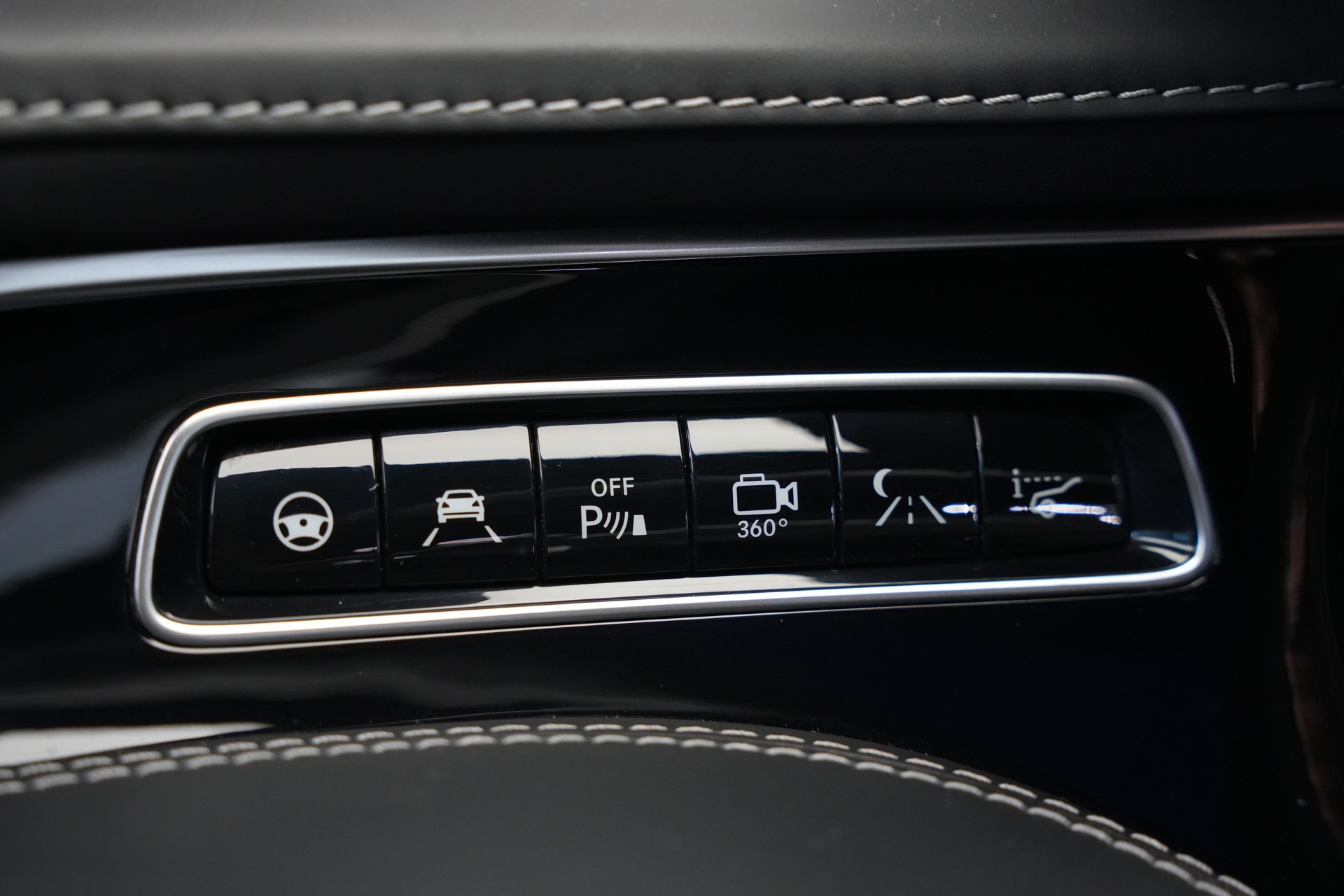 MERCEDES-BENZ S 63 AMG Coupé 4Matic Speedshift MCT *Keramik* *Burmester* *Standheizung*-image-36