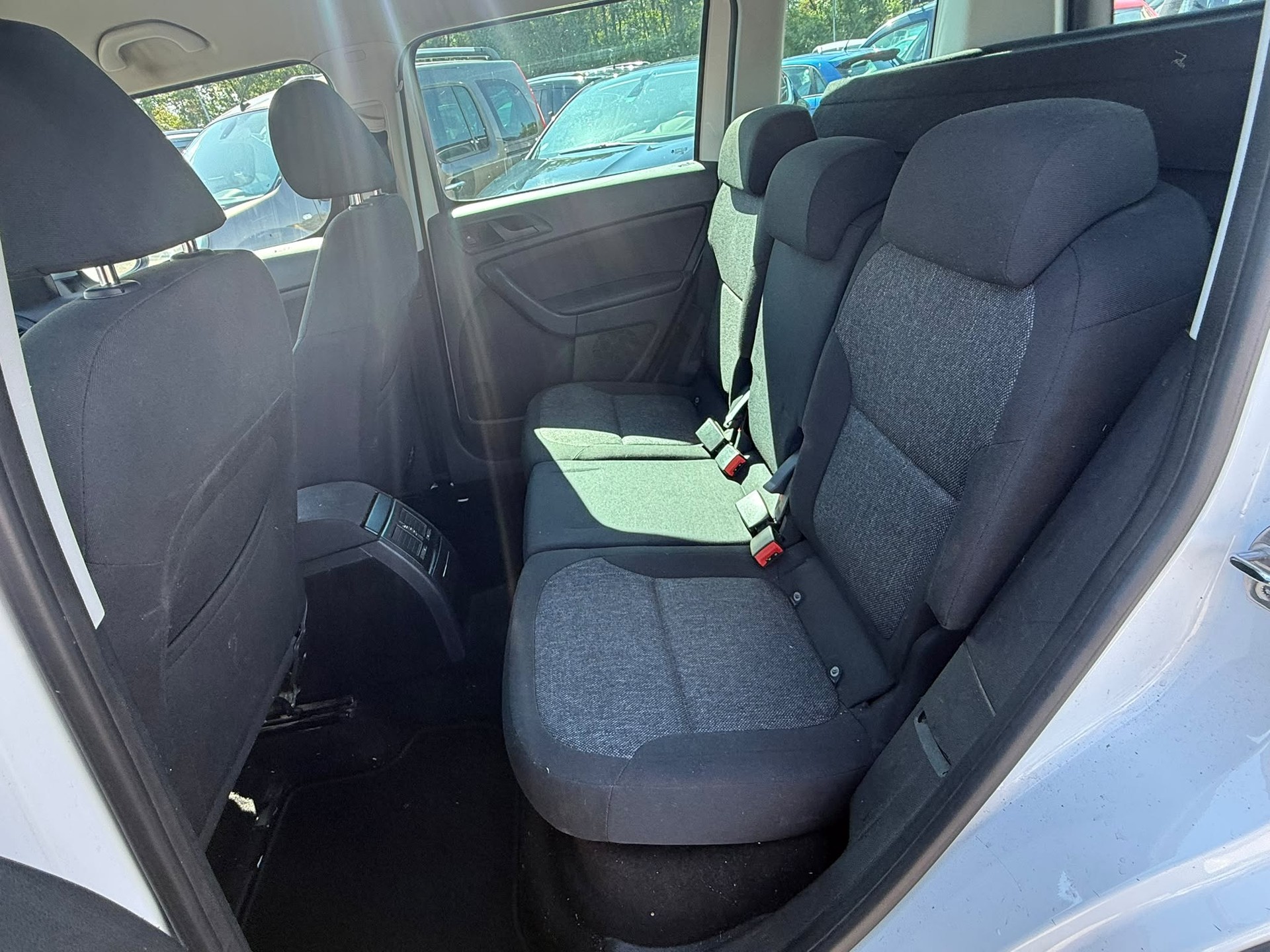 SKODA Yeti 1.8 TSI Elegance 4x4-image-11