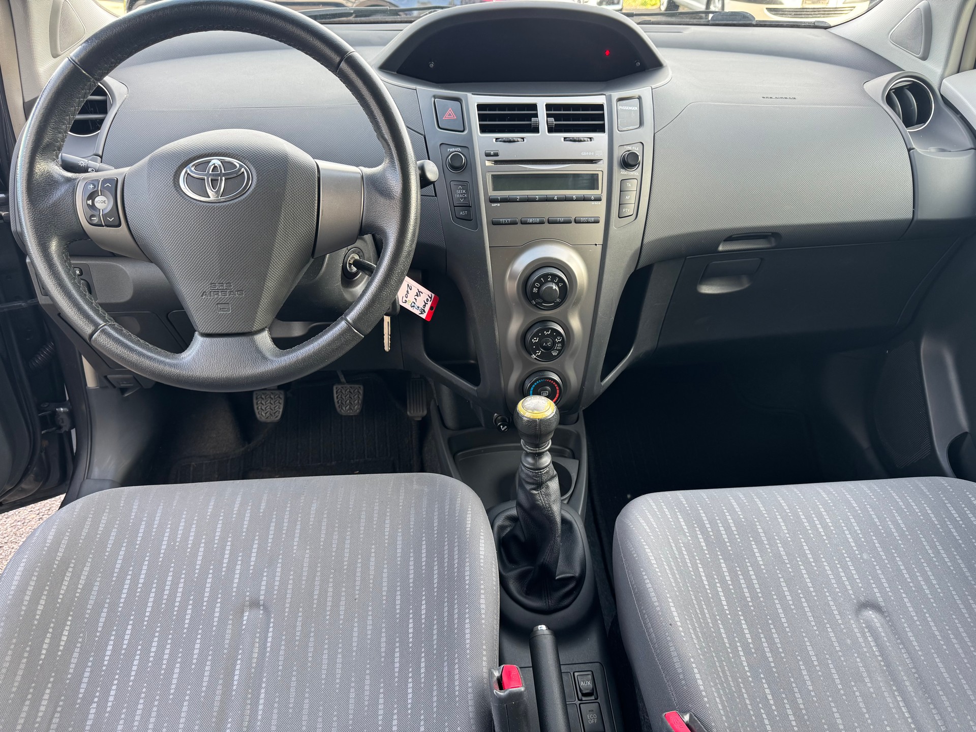 TOYOTA Yaris 1.33 S-image-6