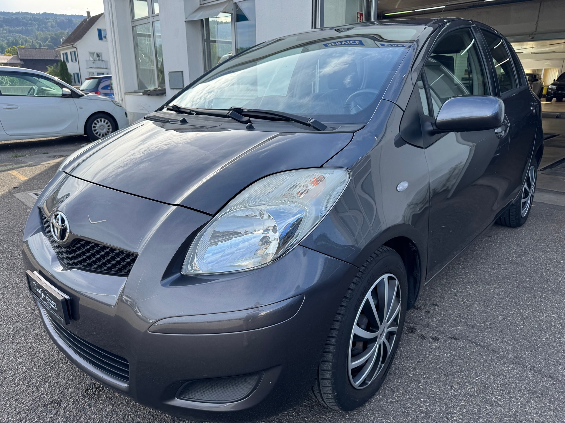 TOYOTA Yaris 1.33 S-image-0
