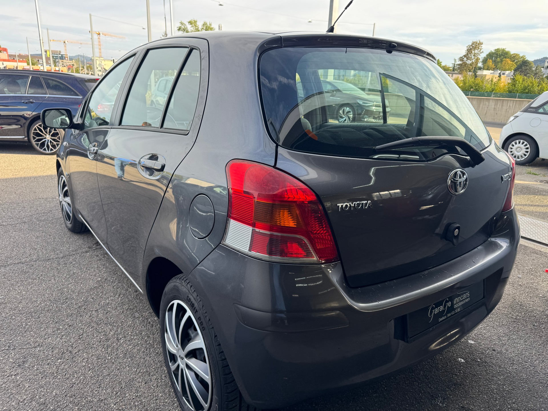 TOYOTA Yaris 1.33 S-image-3