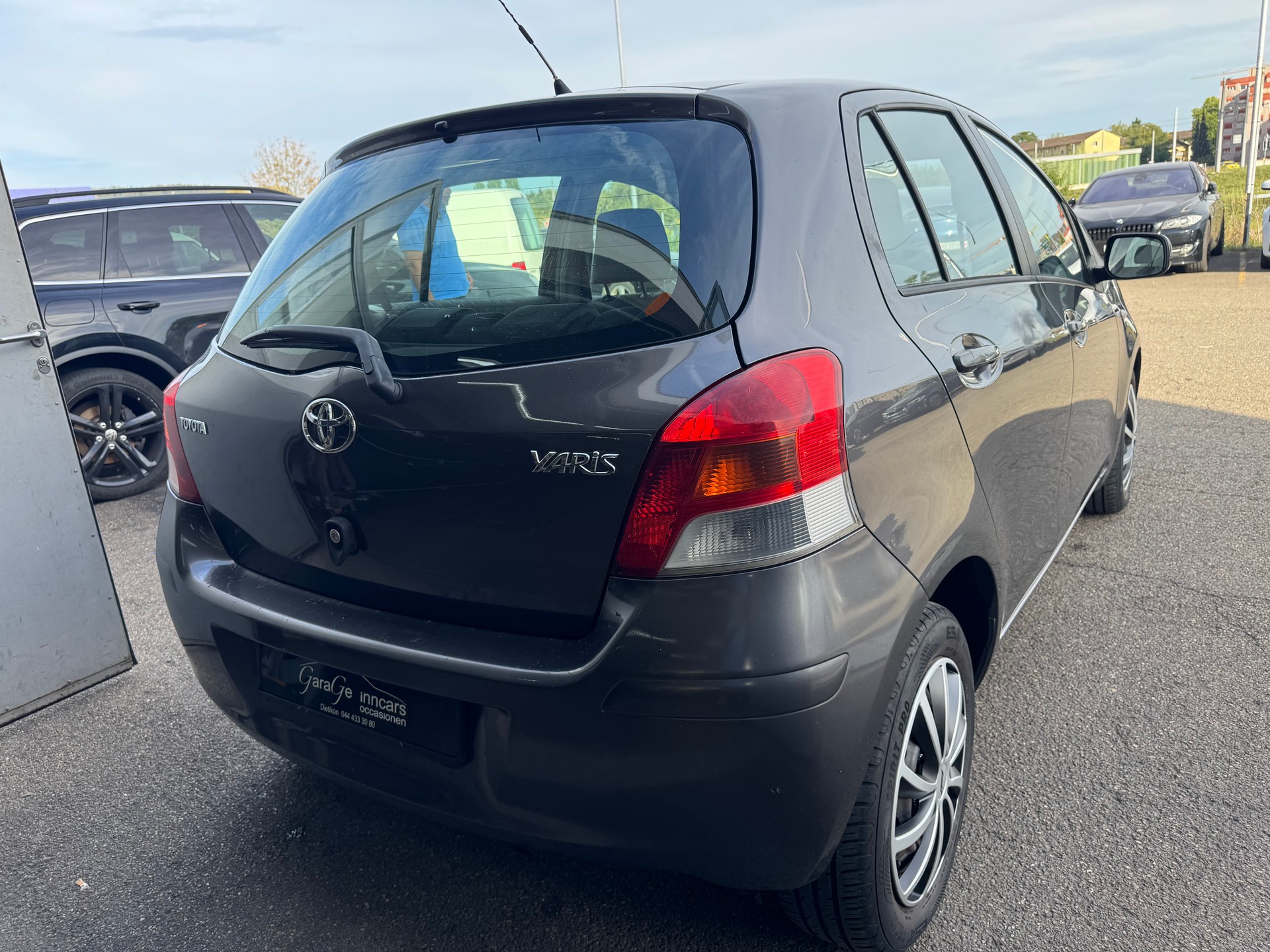 TOYOTA Yaris 1.33 S-image-1