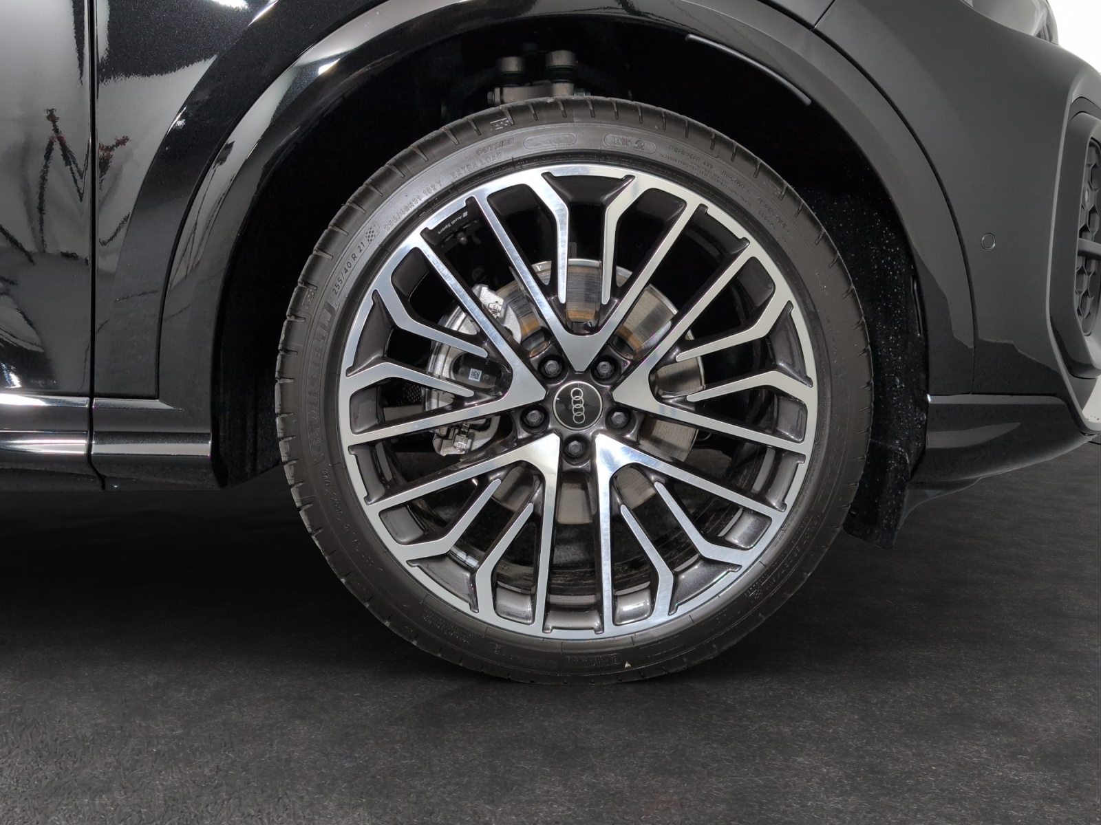 AUDI Q5 TFSI quatto 150 kW S-tronic-image-4