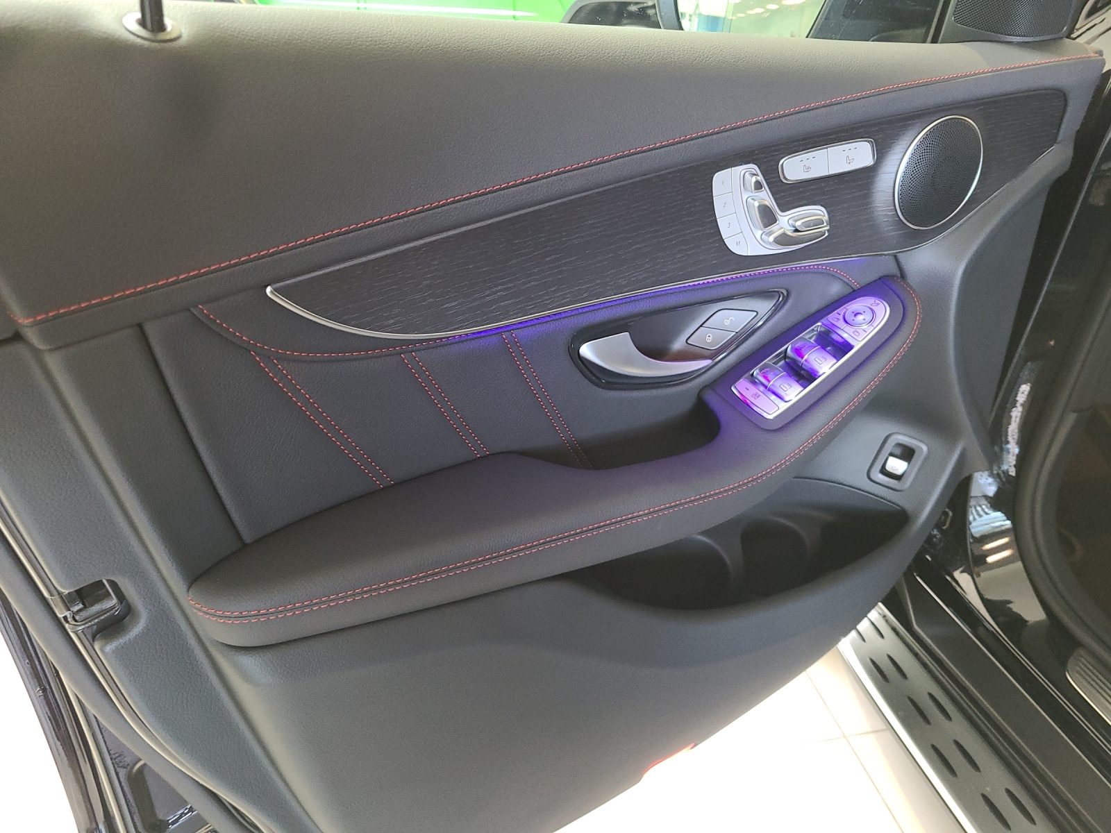 MERCEDES-BENZ GLC 43 AMG 4m-image-5