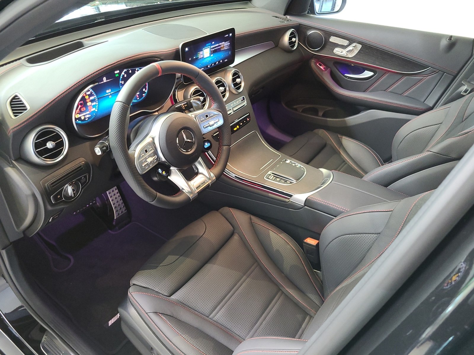 MERCEDES-BENZ GLC 43 AMG 4m-image-11