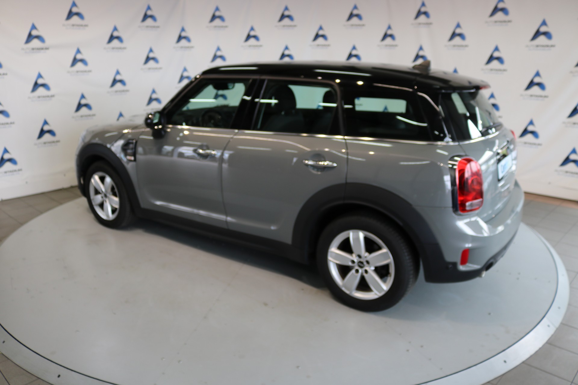 MINI Countryman Cooper ALL4-image-12