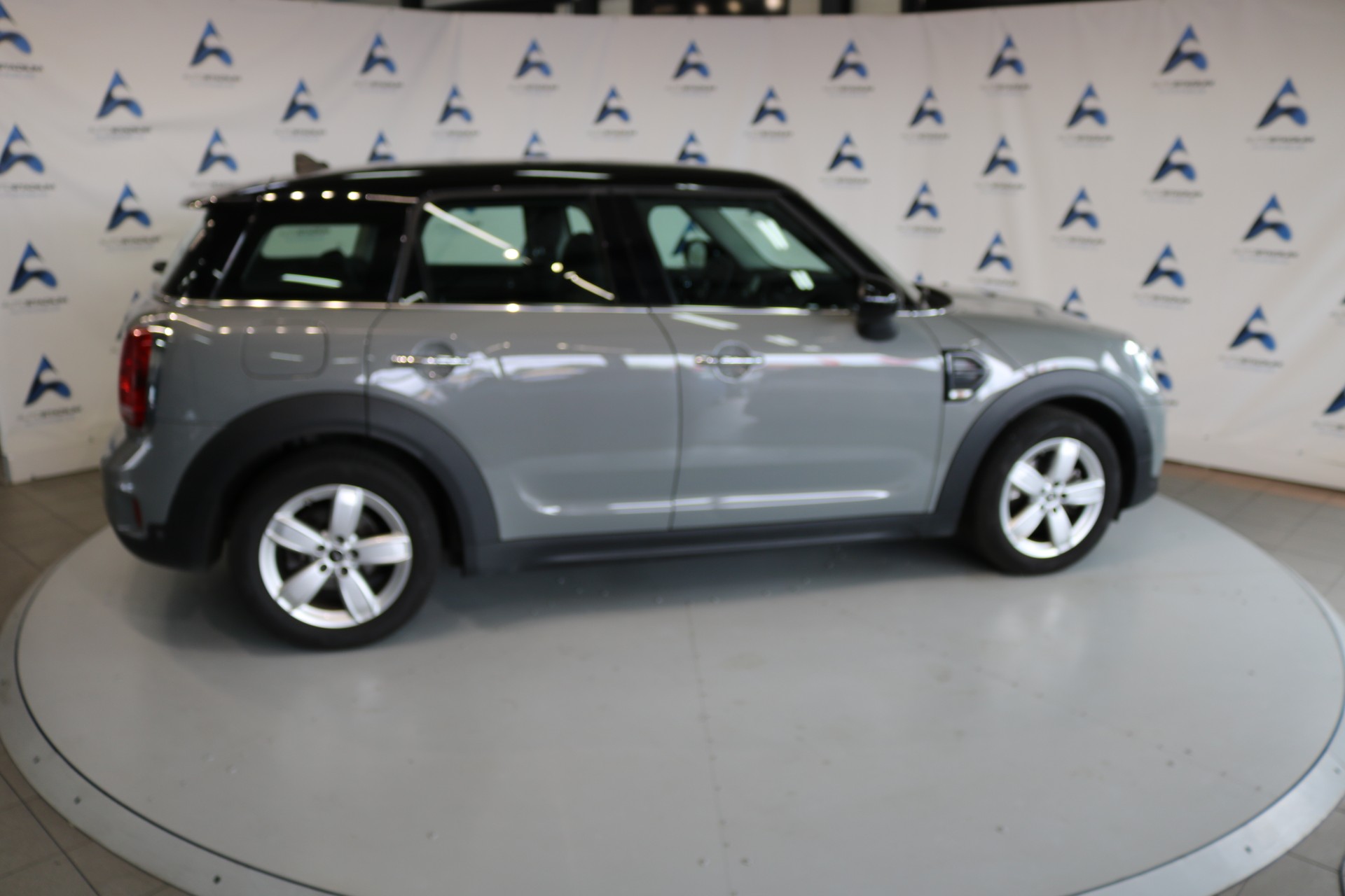 MINI Countryman Cooper ALL4-image-3