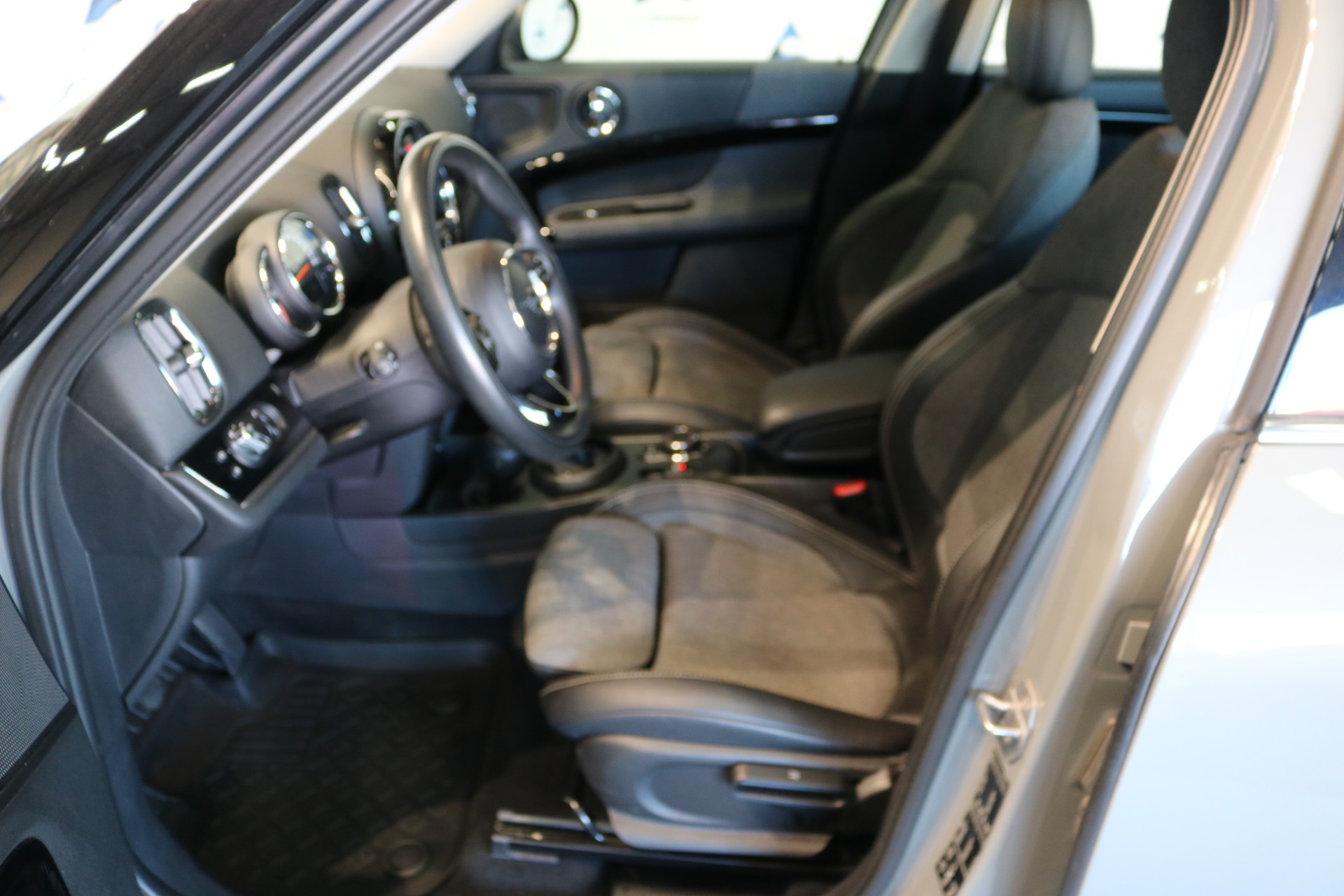 MINI Countryman Cooper ALL4-image-50