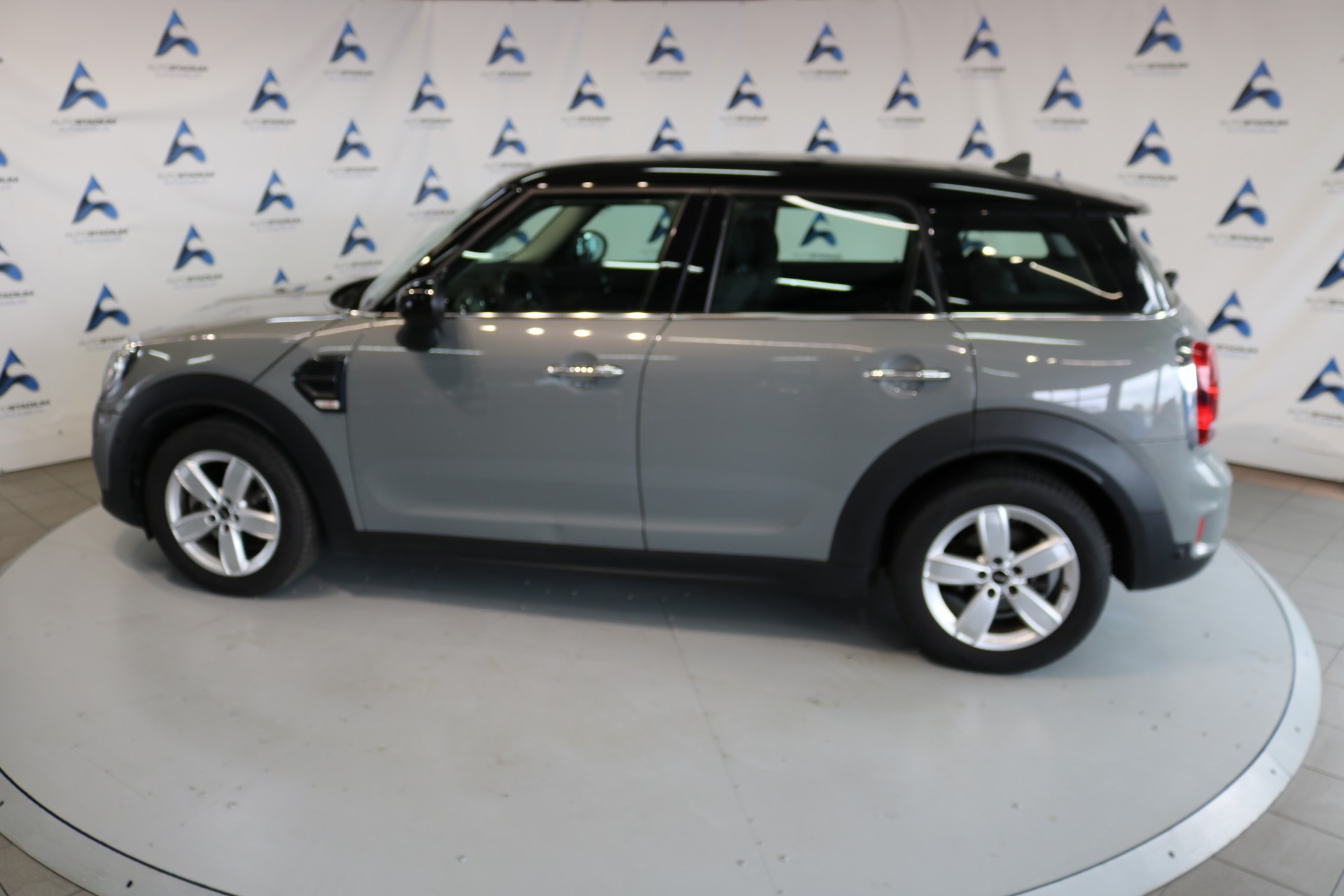 MINI Countryman Cooper ALL4-image-11