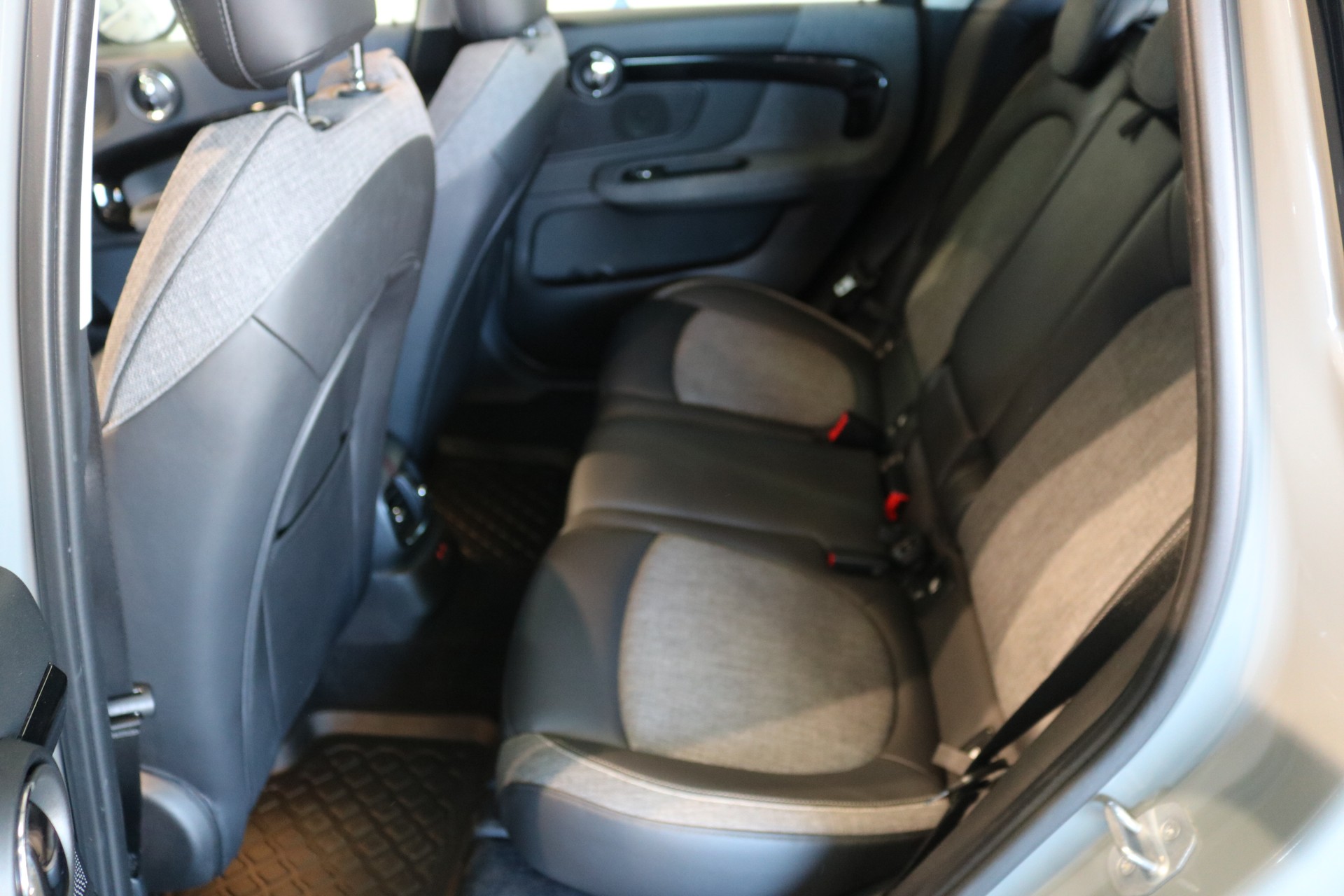 MINI Countryman Cooper ALL4-image-59