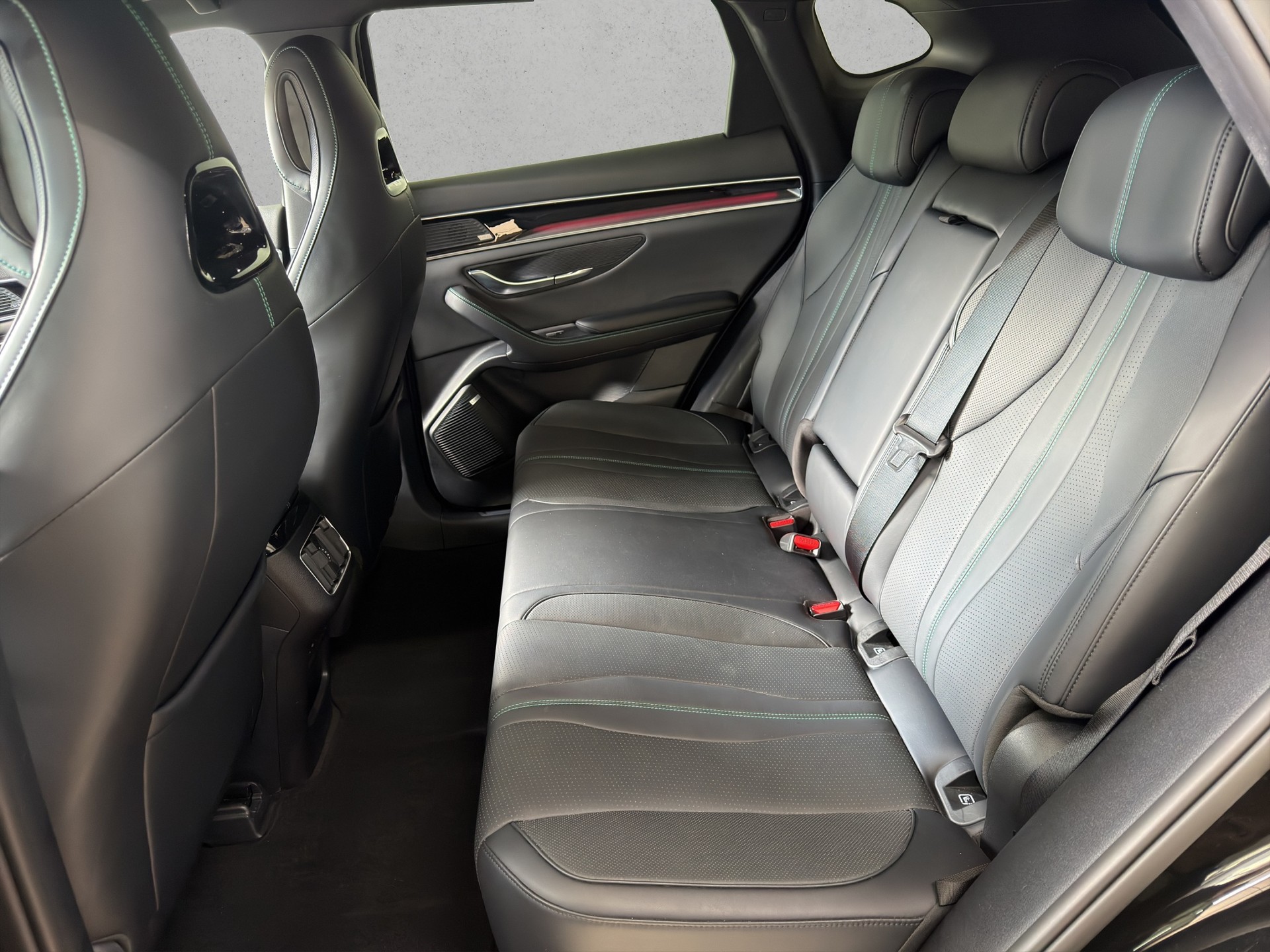 BYD Seal U DM-i Design AWD-image-9