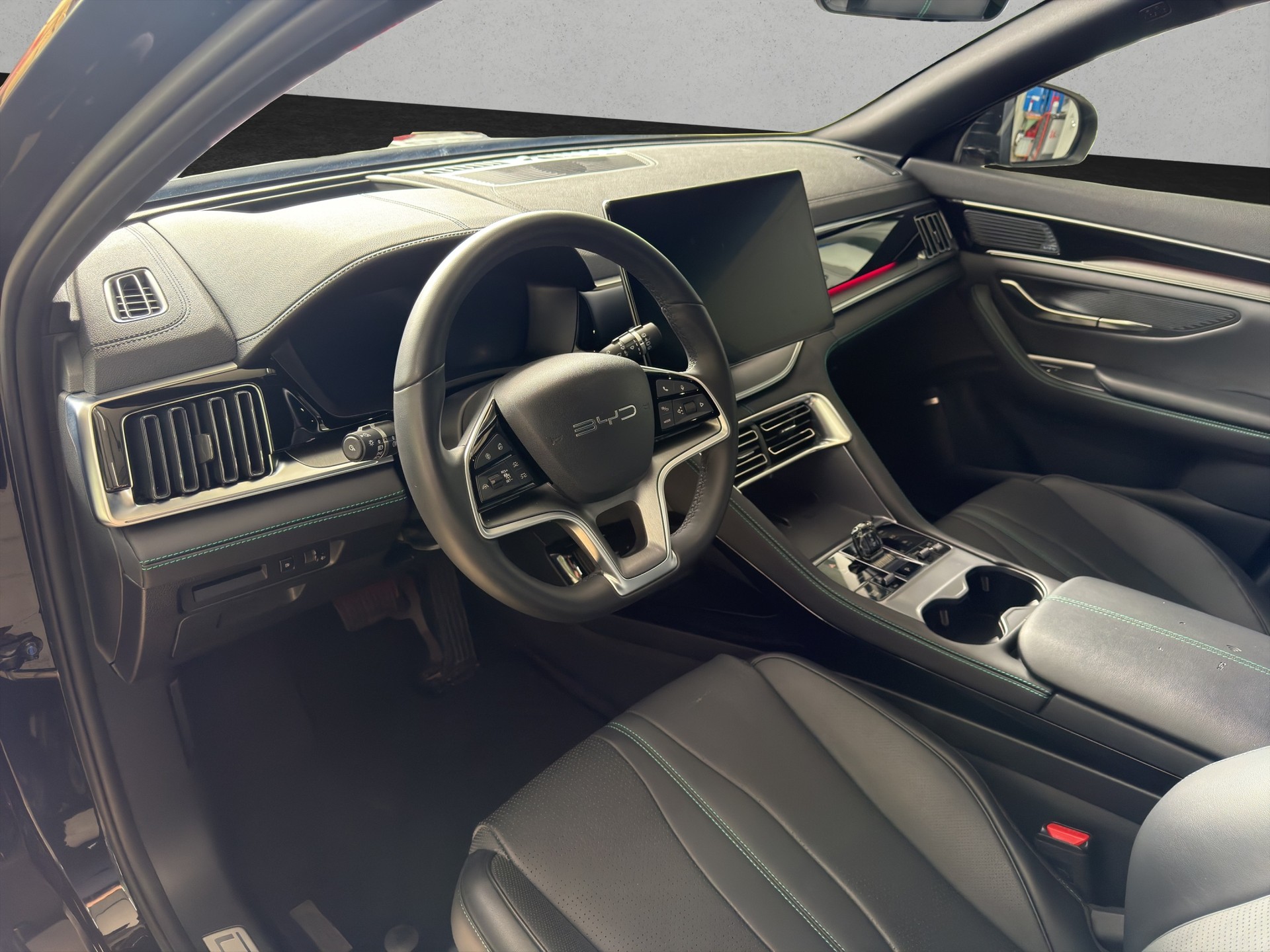 BYD Seal U DM-i Design AWD-image-8