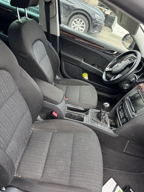 SKODA Superb Combi 1.8 TSI Elegance 4x4-image-10