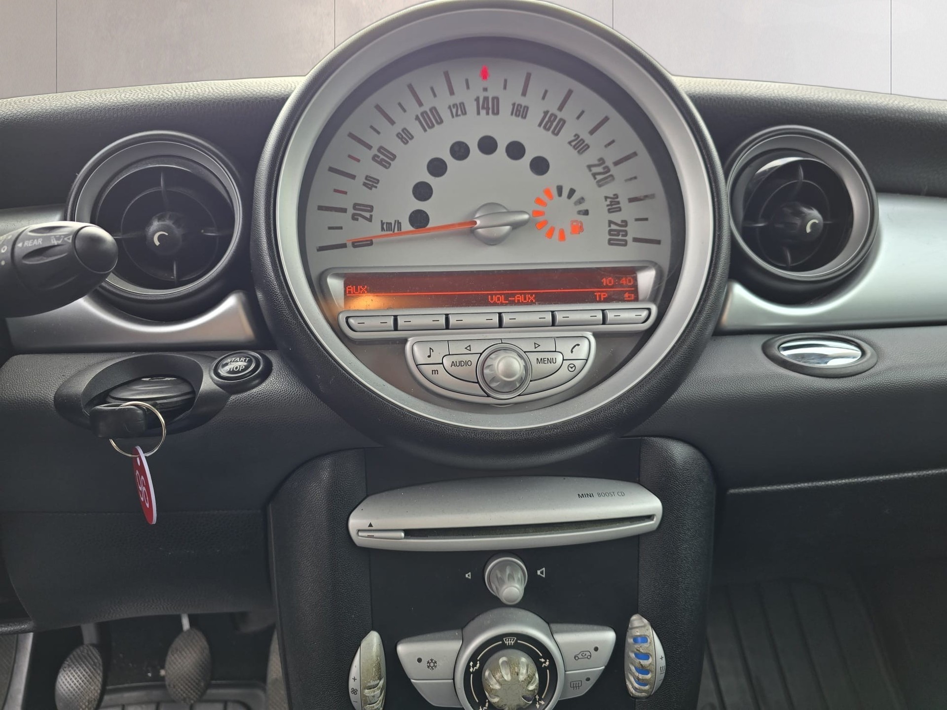 MINI Cooper-image-10