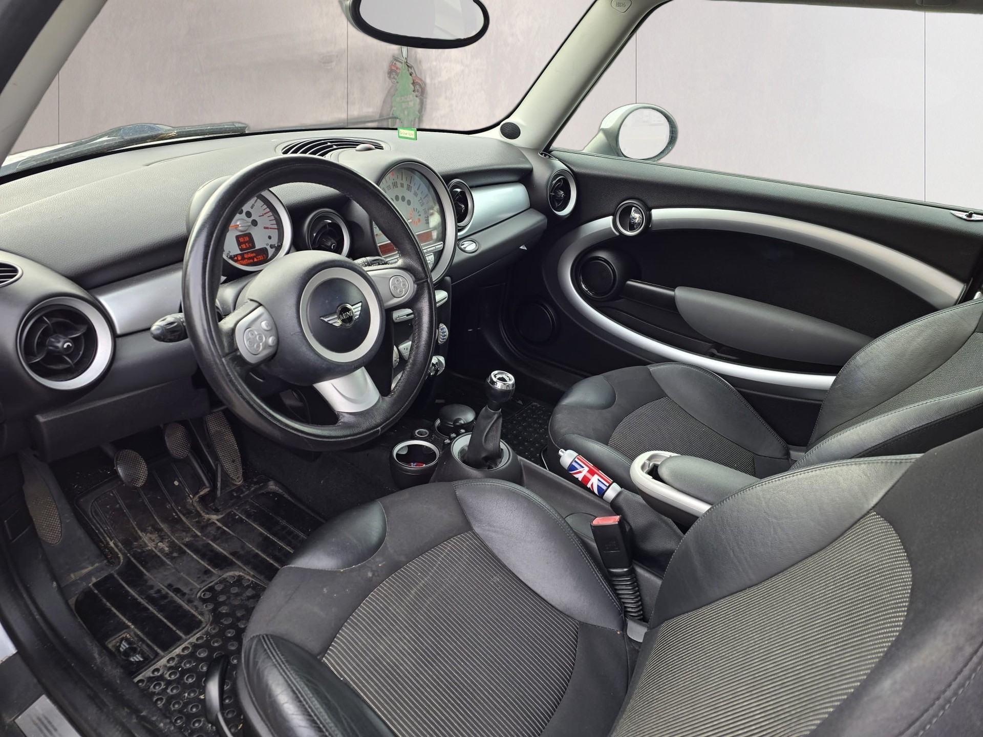 MINI Cooper-image-8