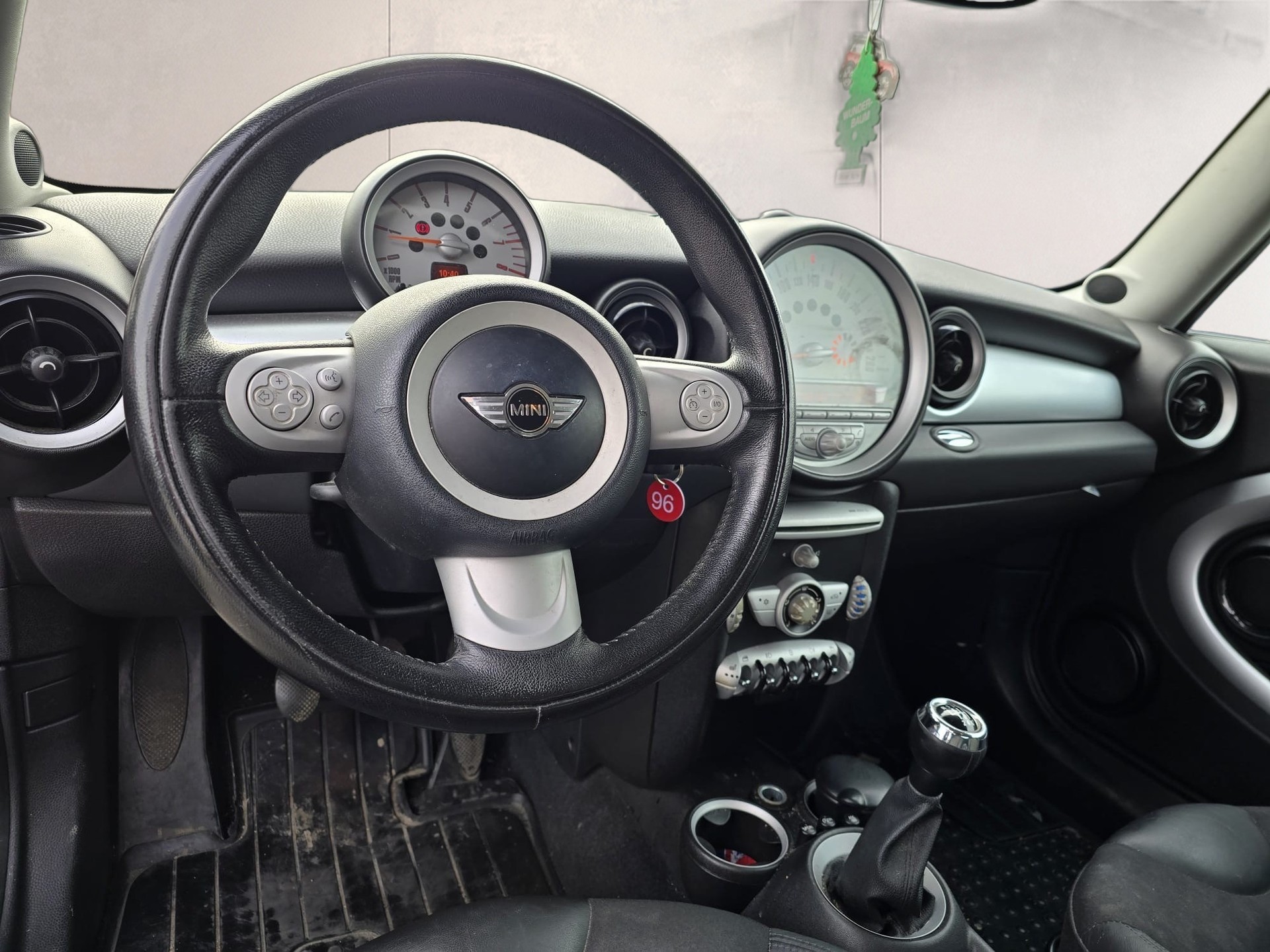 MINI Cooper-image-9