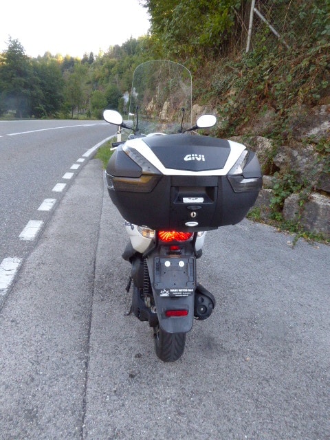 YAMAHA Neo's YN 50 4-T UBS-showroom-element-3