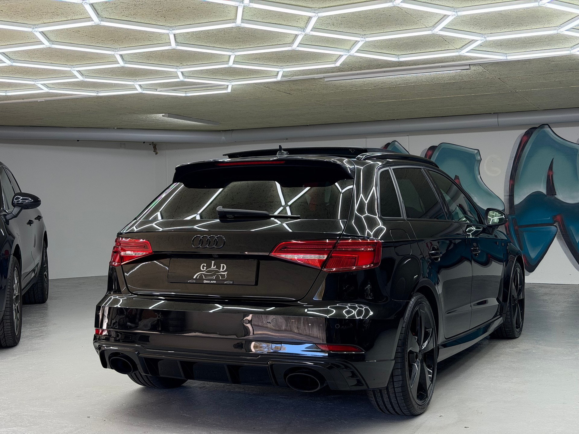 AUDI RS3 Sportback 2.5 TSI quattro S-tronic * FULL OPTIONS / CH / FULL BLACK*-image-5