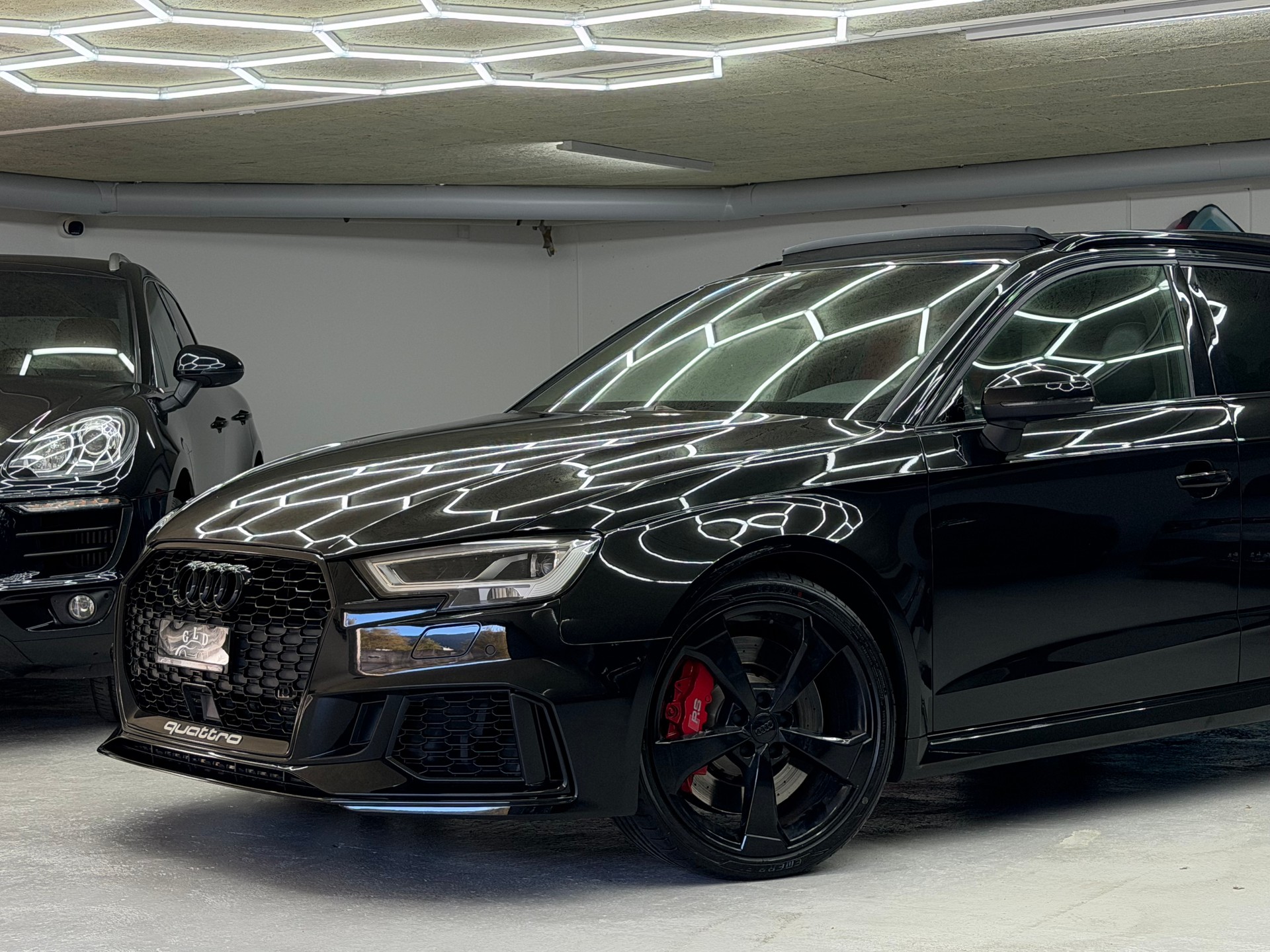 AUDI RS3 Sportback 2.5 TSI quattro S-tronic * FULL OPTIONS / CH / FULL BLACK*-image-3