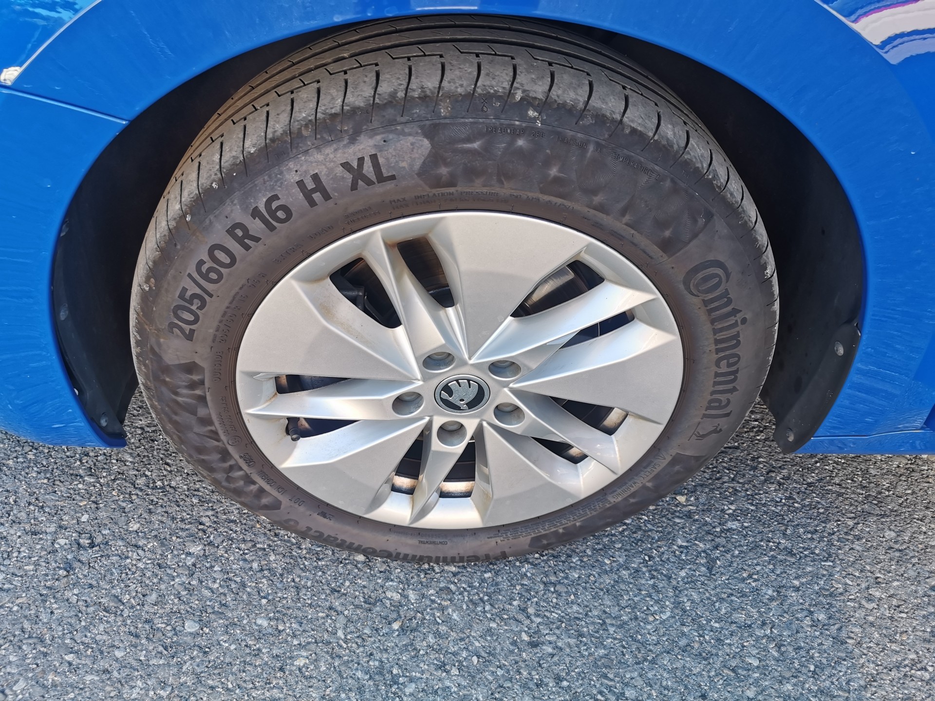 SKODA Octavia Combi 2.0 TDI DSG Ambition 4x4-image-12