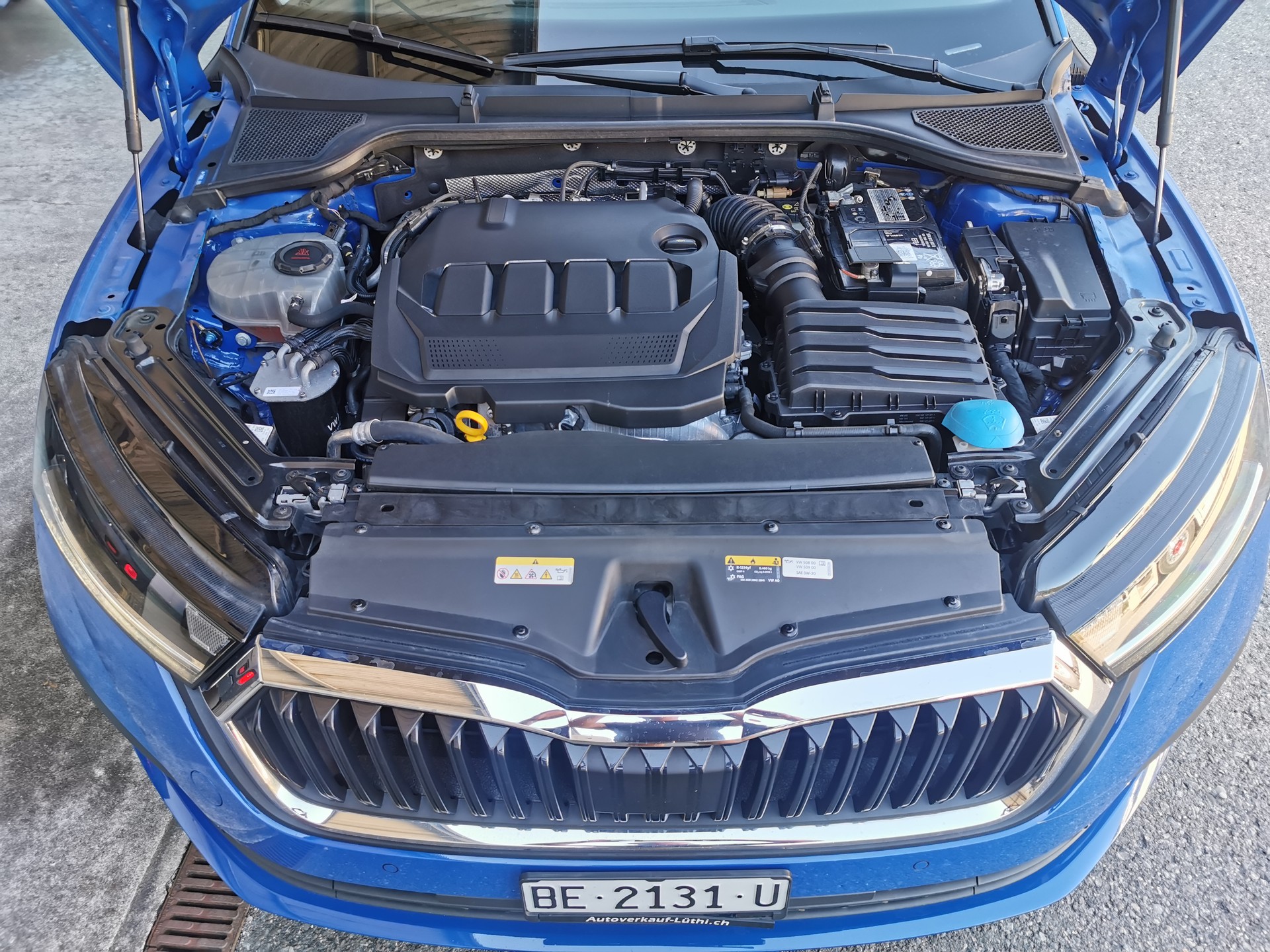 SKODA Octavia Combi 2.0 TDI DSG Ambition 4x4-image-14