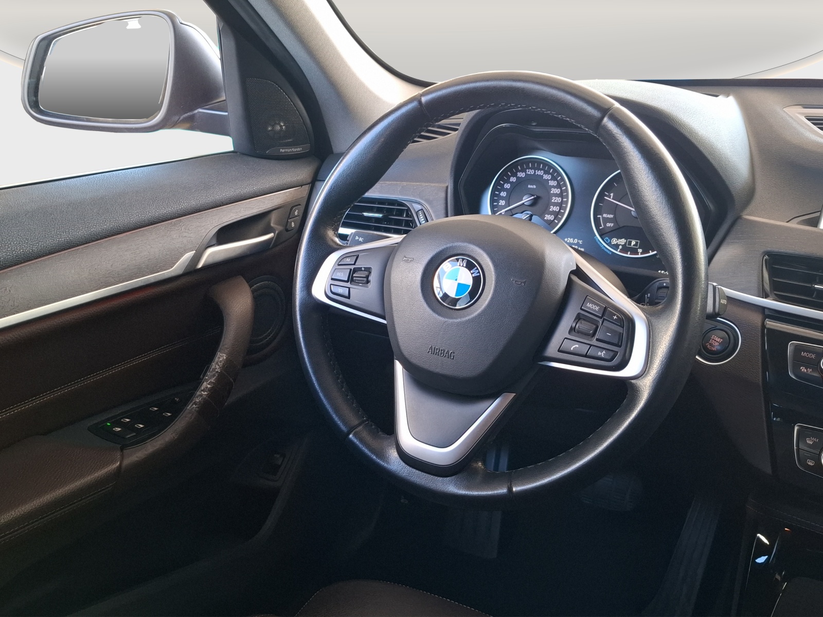BMW X1 xDrive 20d xLine Steptronic // 8-fach Aluminiumbereift-image-15