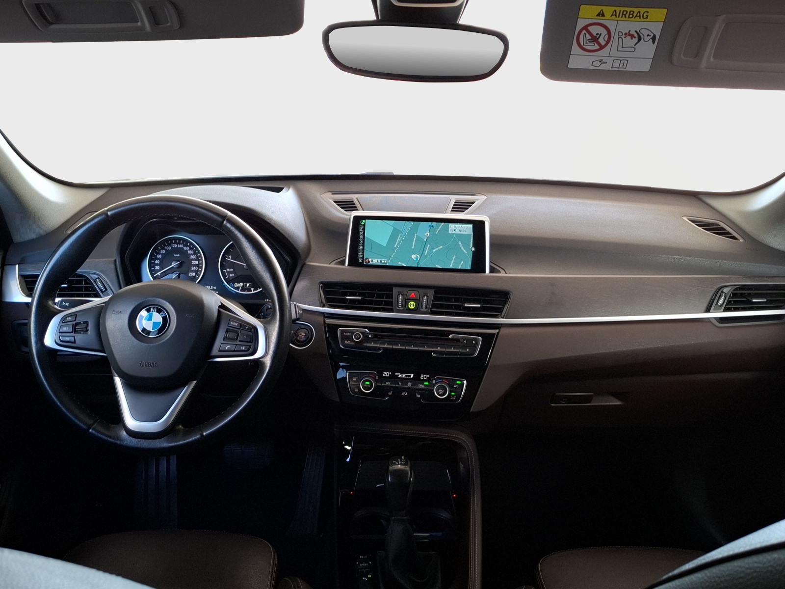 BMW X1 xDrive 20d xLine Steptronic // 8-fach Aluminiumbereift-image-11