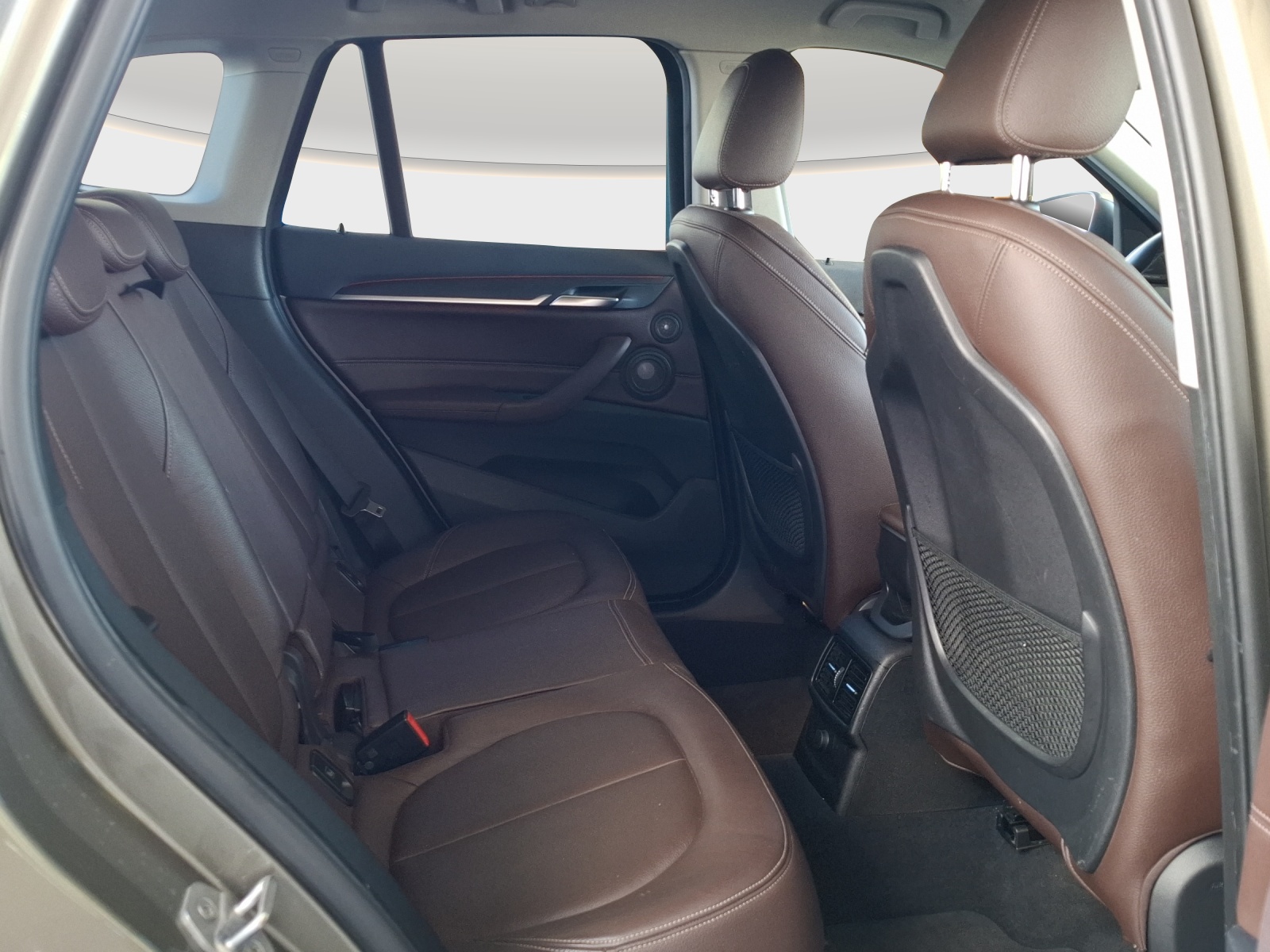 BMW X1 xDrive 20d xLine Steptronic // 8-fach Aluminiumbereift-image-10