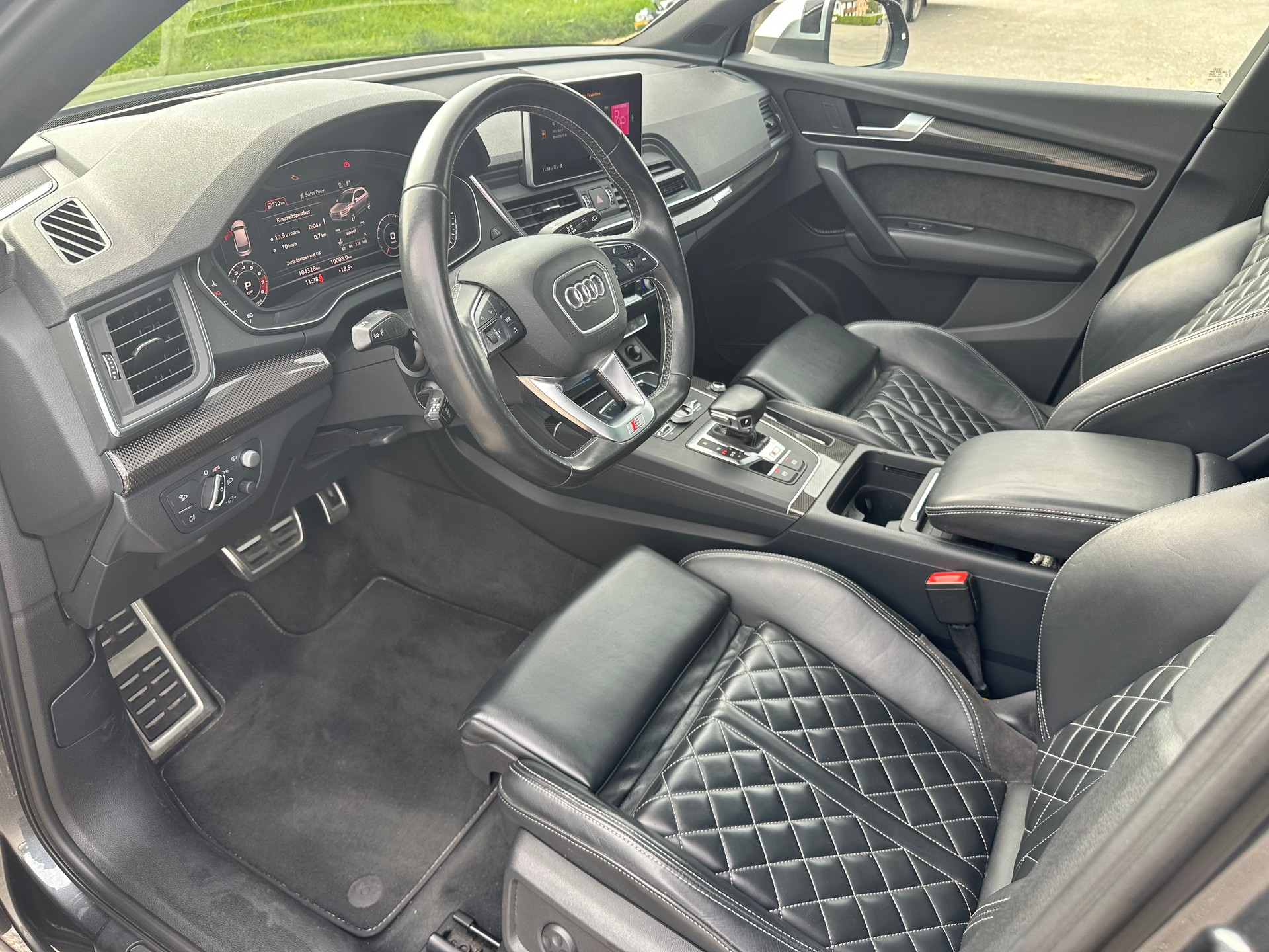 AUDI 3.0 V6 TFSI quattro T-Tronic-image-2