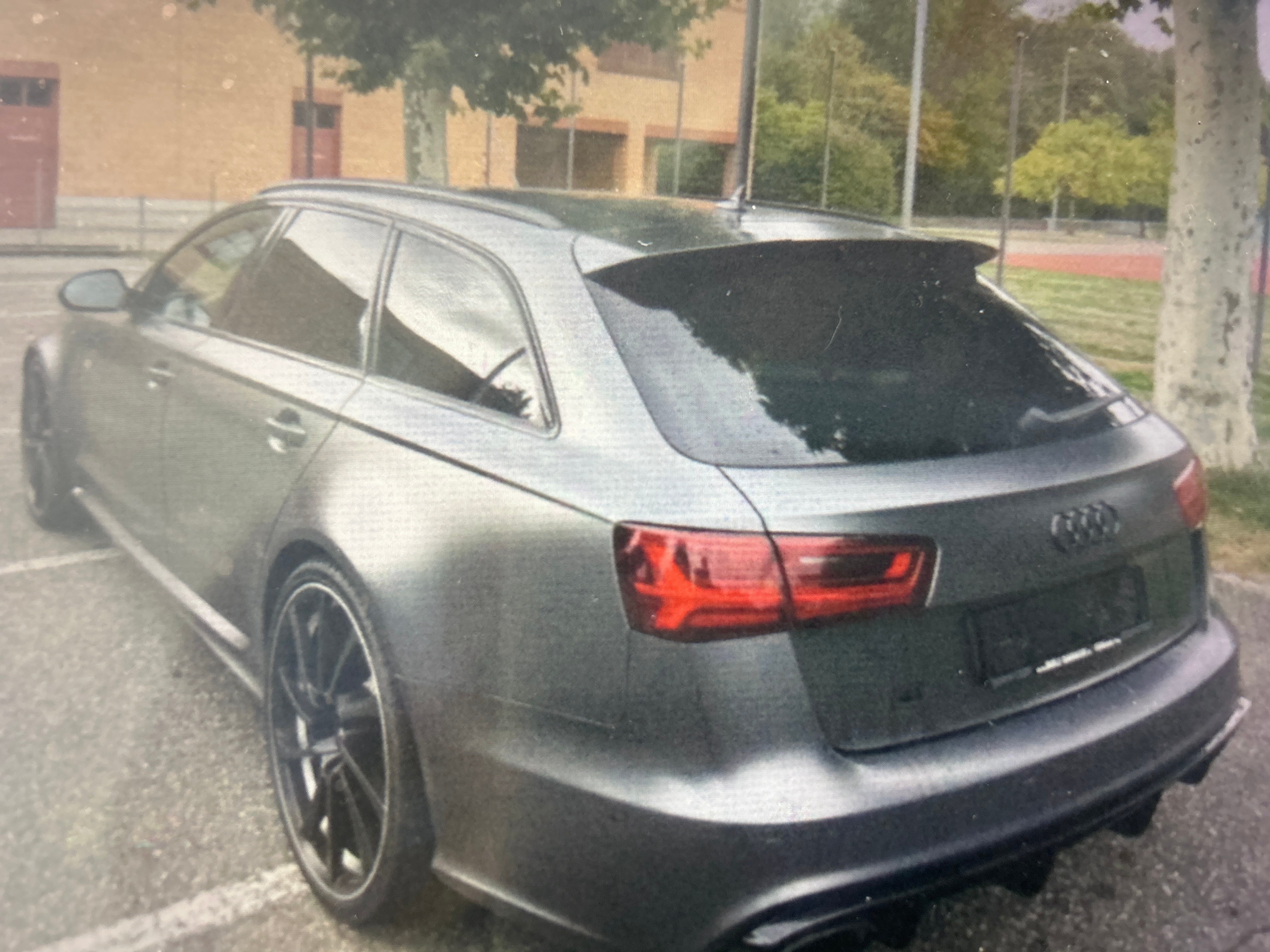 Car photo