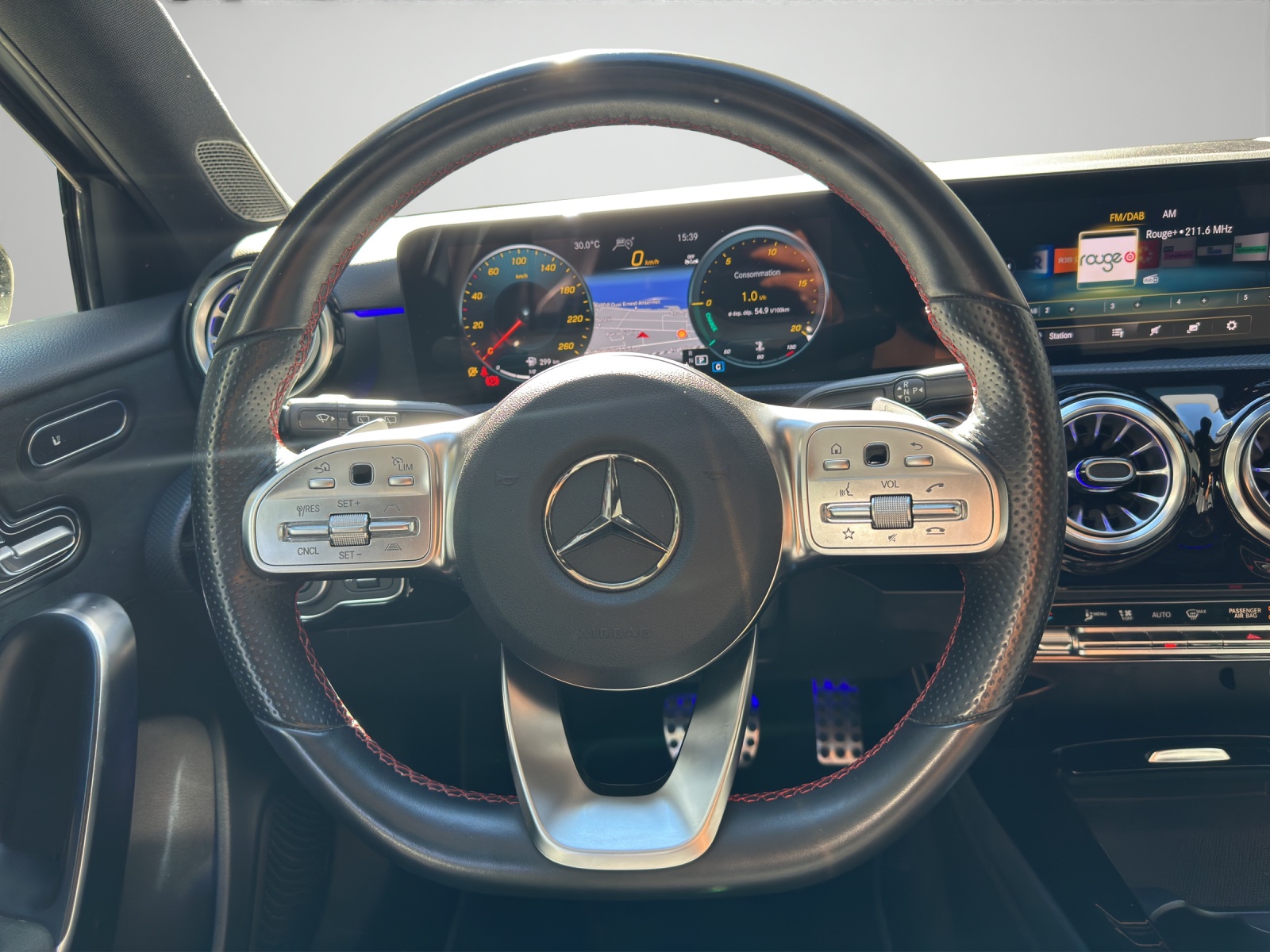 MERCEDES-BENZ Classe A W177 A 220 d AMG Line 4m-image-8