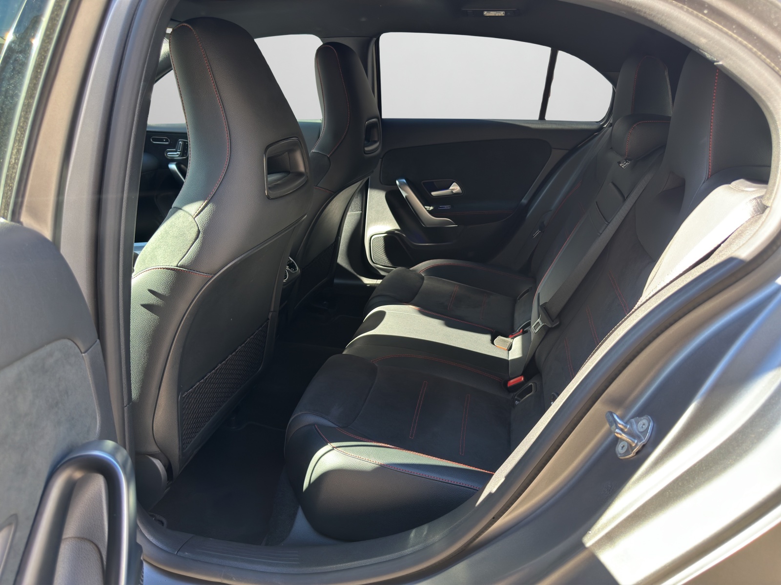 MERCEDES-BENZ Classe A W177 A 220 d AMG Line 4m-image-20