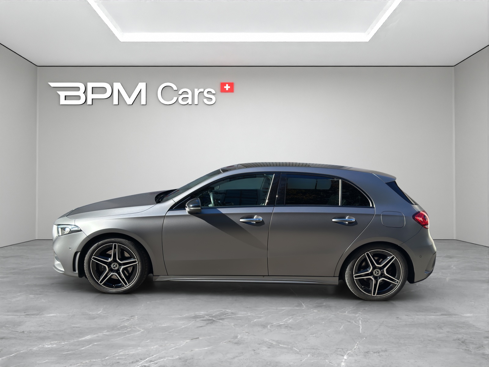 MERCEDES-BENZ Classe A W177 A 220 d AMG Line 4m-image-14