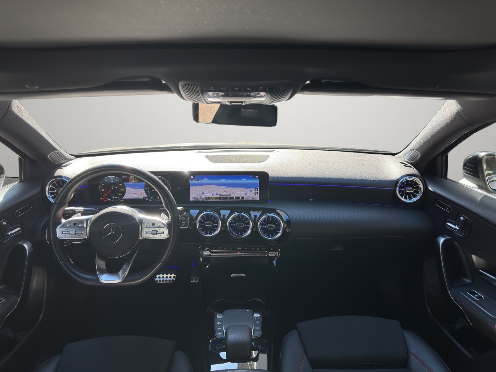 MERCEDES-BENZ Classe A W177 A 220 d AMG Line 4m-image-10