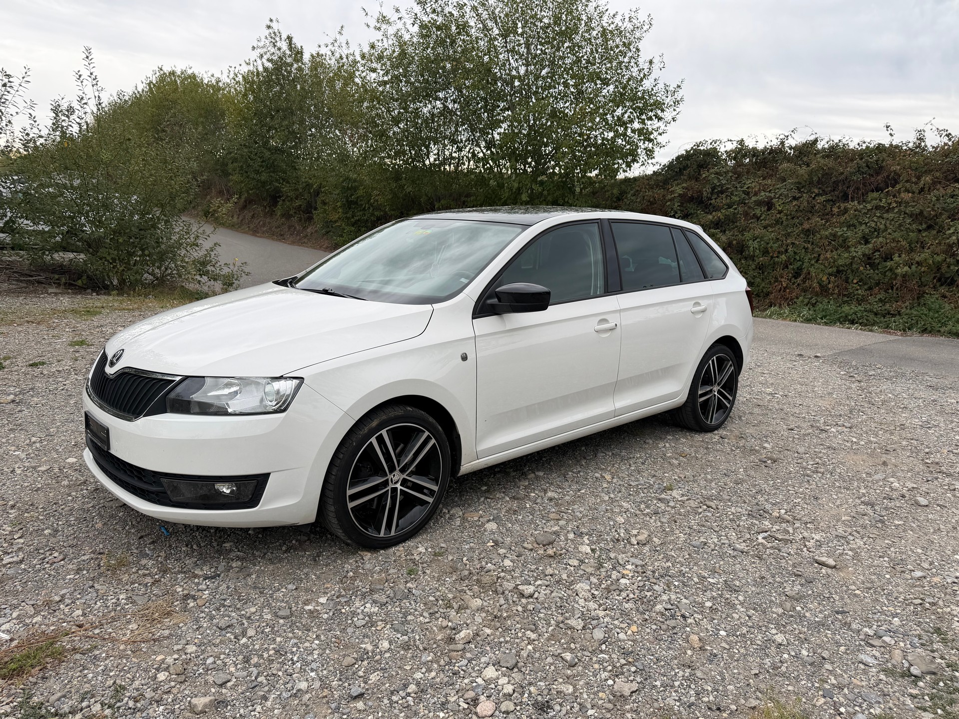SKODA Rapid Spaceback 1.4 TSI Swiss Ed. DSG-image-1