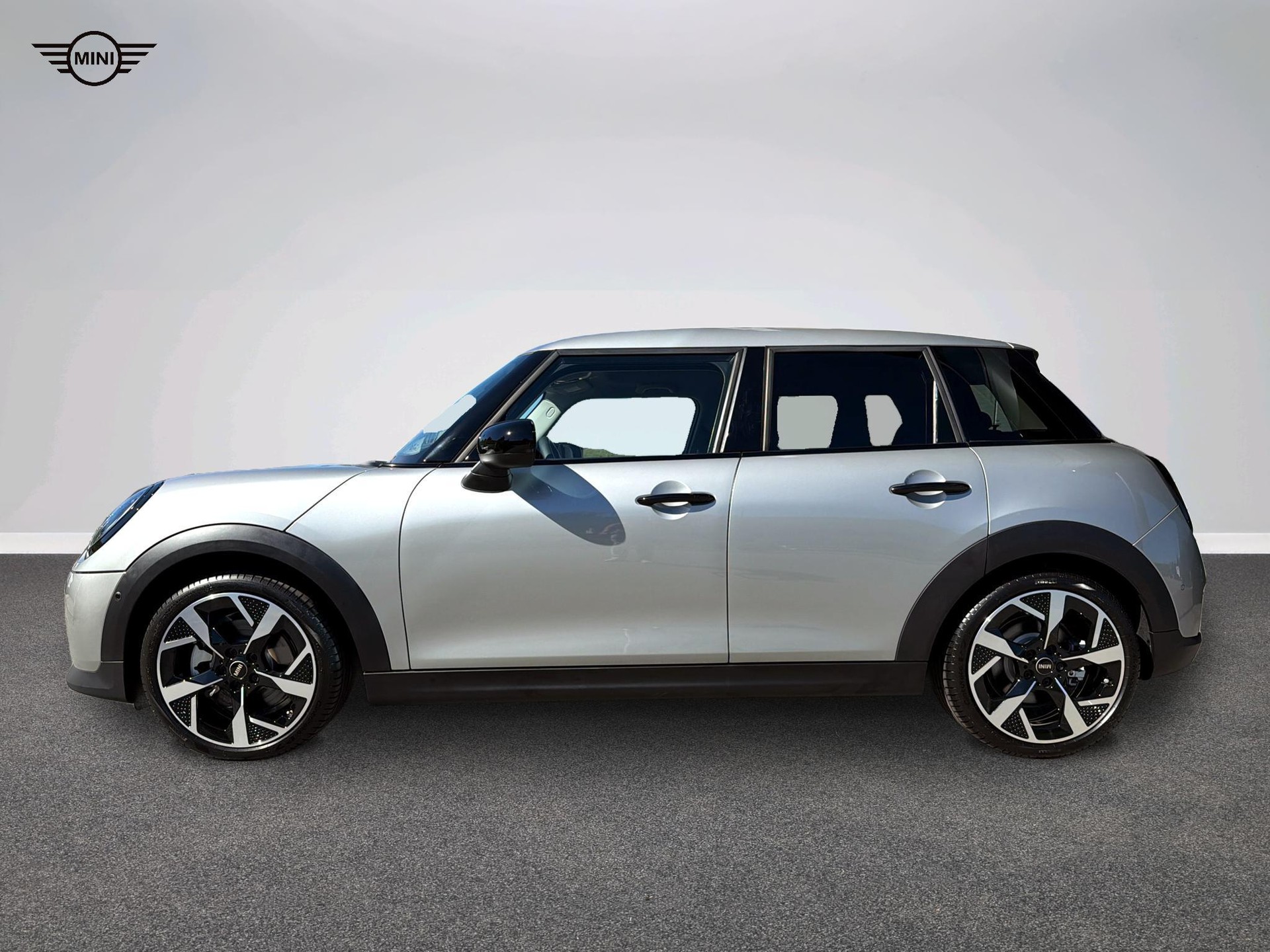 MINI Cooper 5 door C-image-2