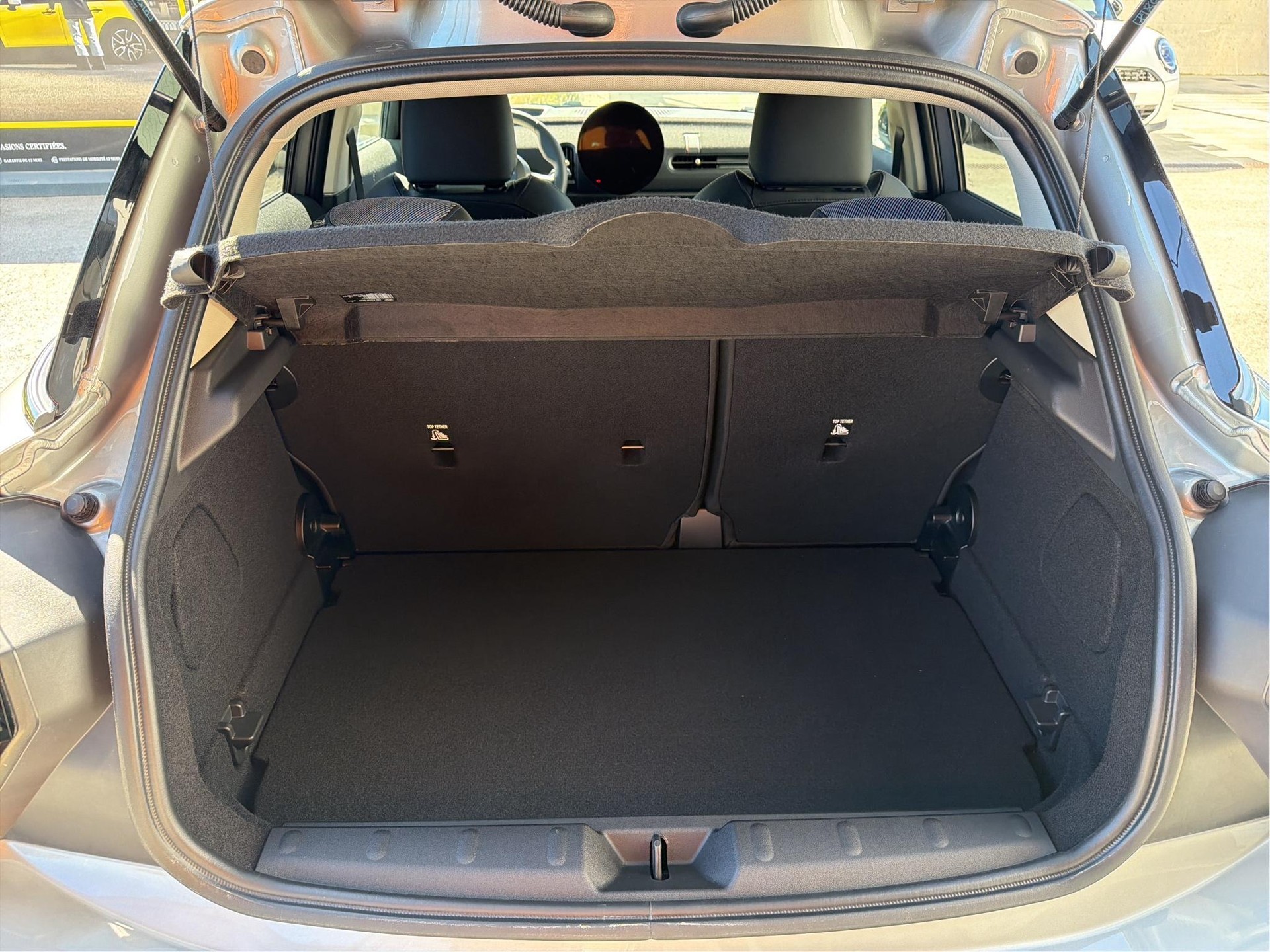 MINI Cooper 5 door C-image-15