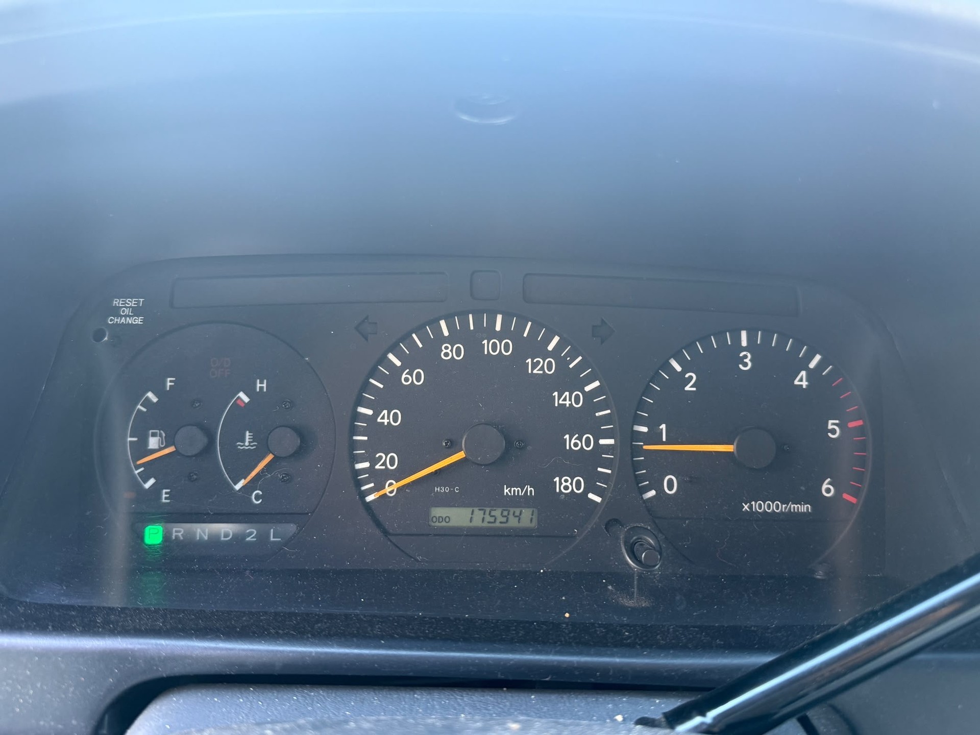 TOYOTA Hiace D-4D A/T Van-image-11