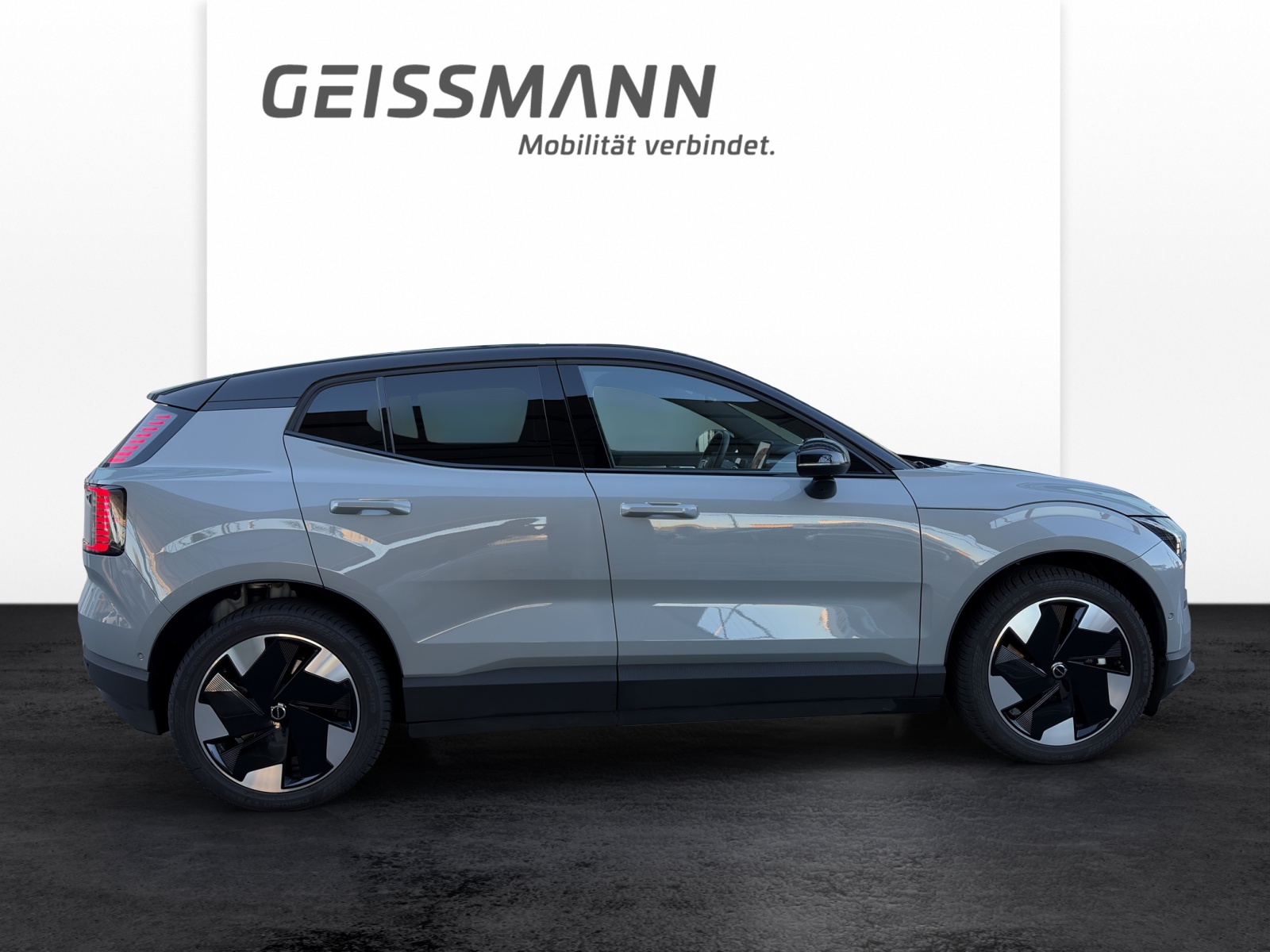 VOLVO EX30 E60 Twin Ultra Performance AWD-showroom-element-3